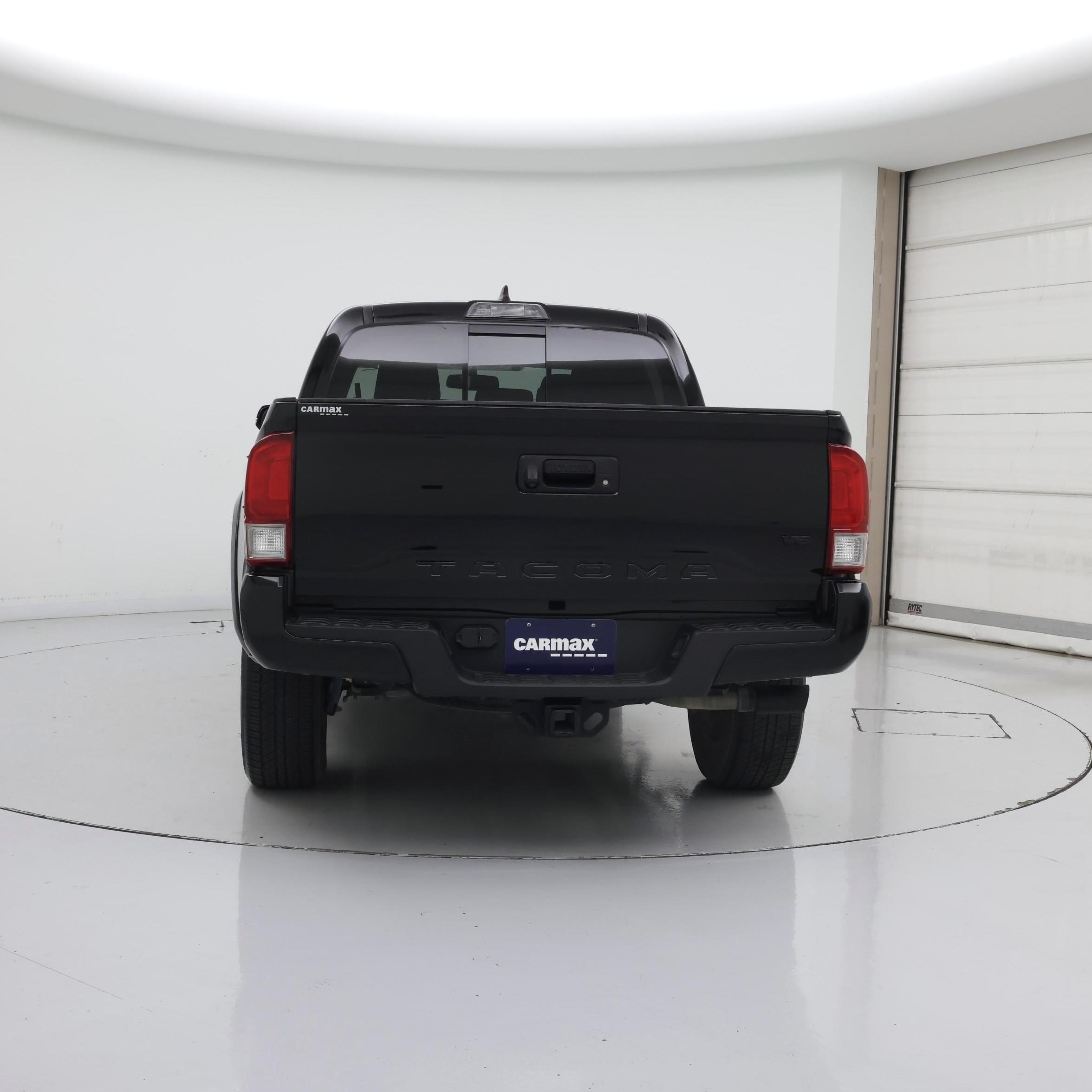 Thumbnail: 2017 Toyota Tacoma - 6