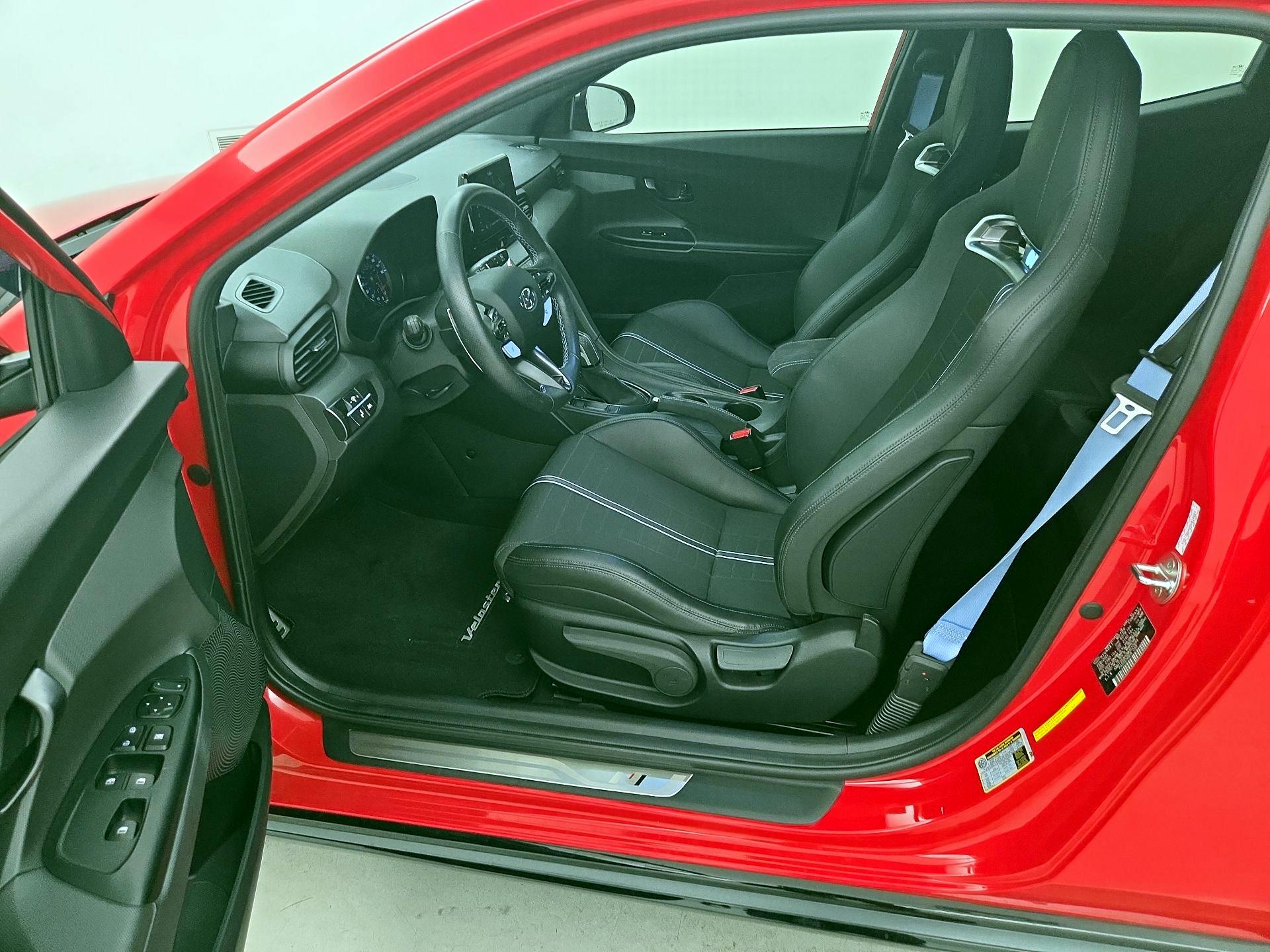 Thumbnail: 2021 Hyundai Veloster - 11