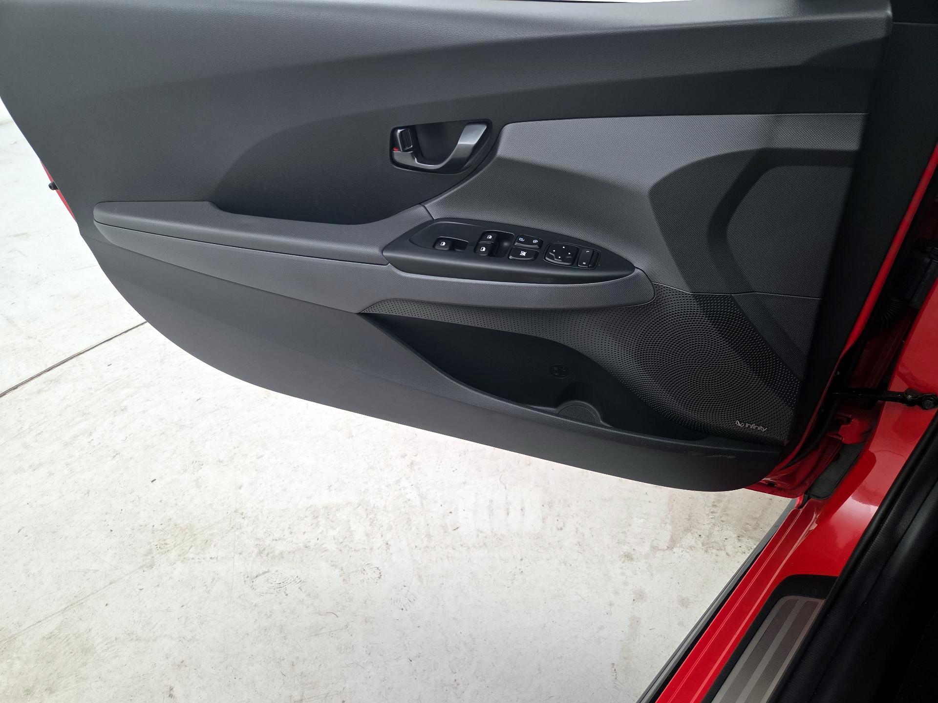 Thumbnail: 2021 Hyundai Veloster - 12