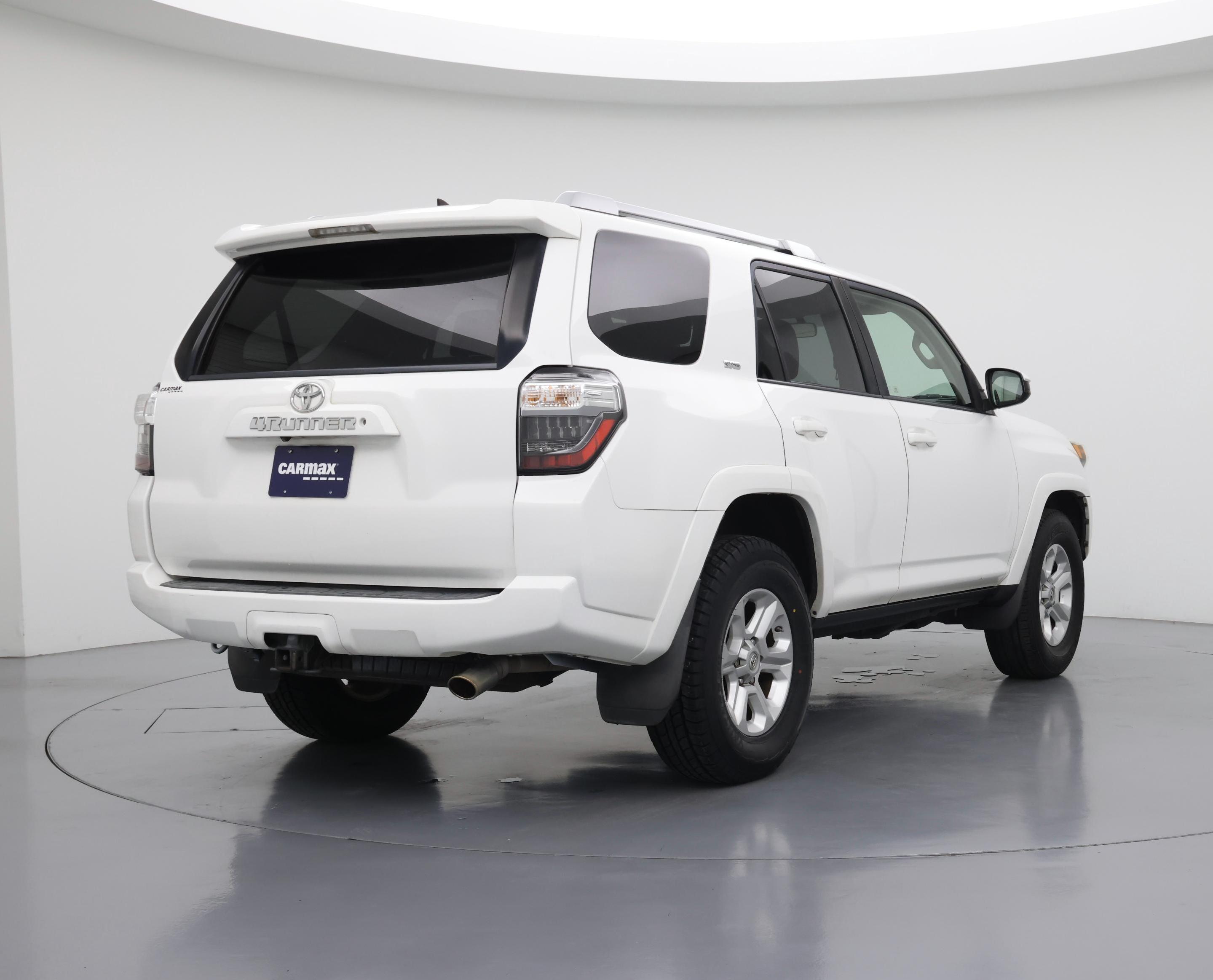 Thumbnail: 2015 Toyota 4Runner - 8