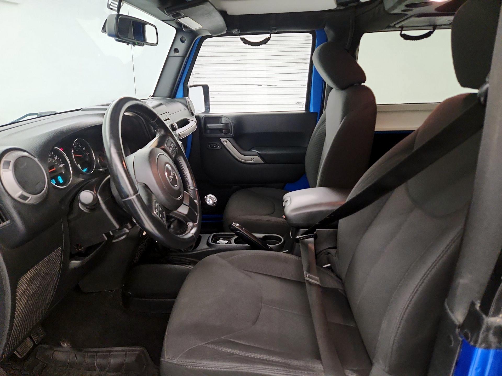 Thumbnail: 2015 Jeep Wrangler - 11