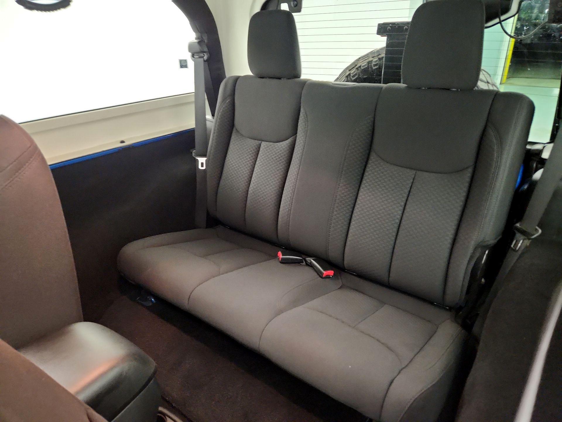Thumbnail: 2015 Jeep Wrangler - 16