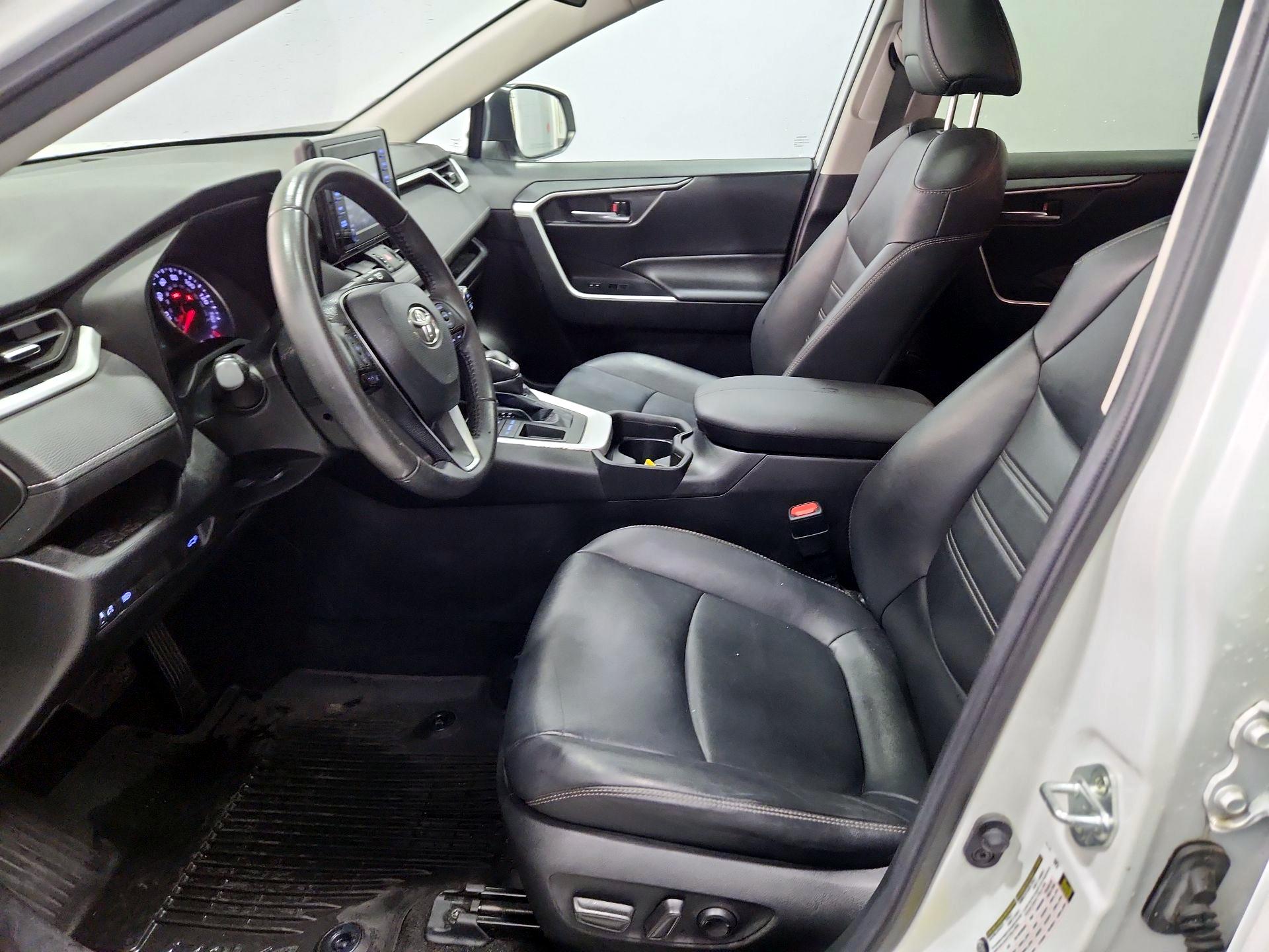 Thumbnail: 2021 Toyota RAV4 - 11