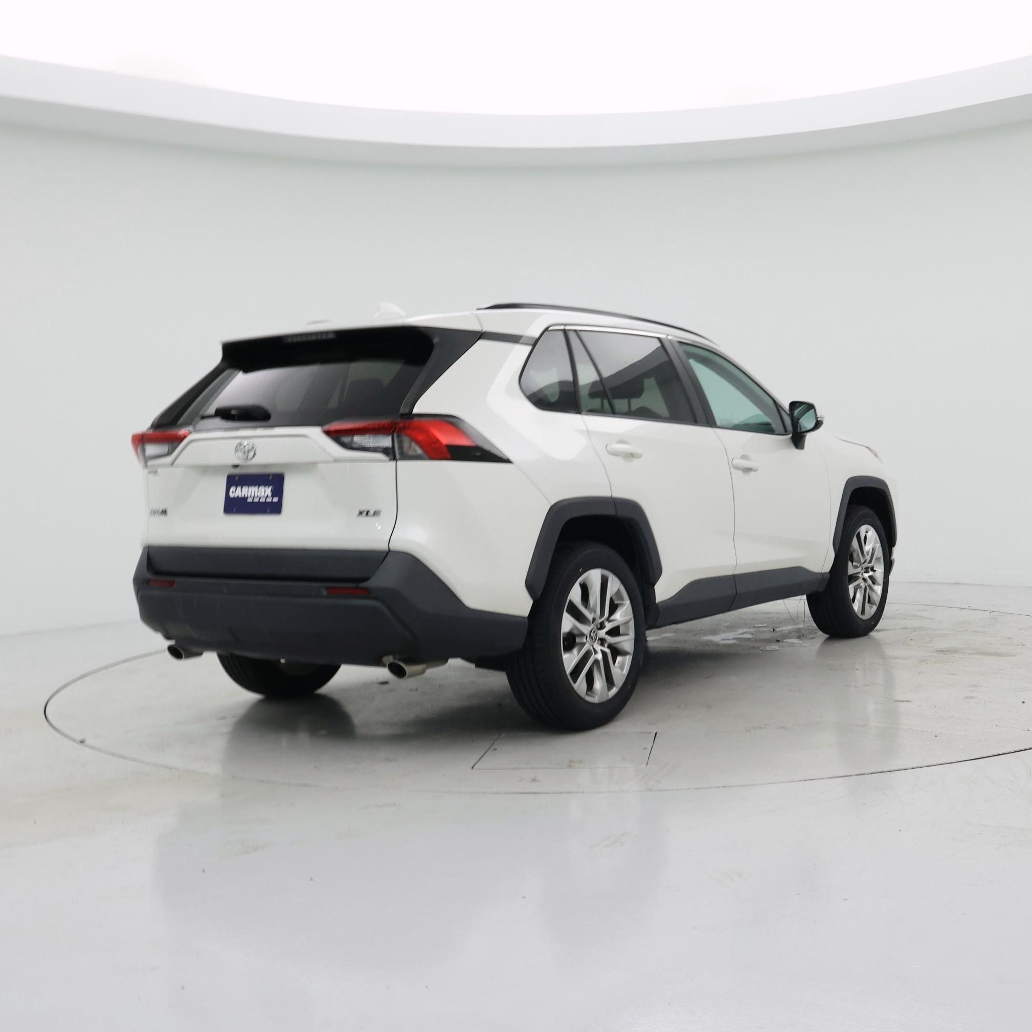 Thumbnail: 2021 Toyota RAV4 - 8