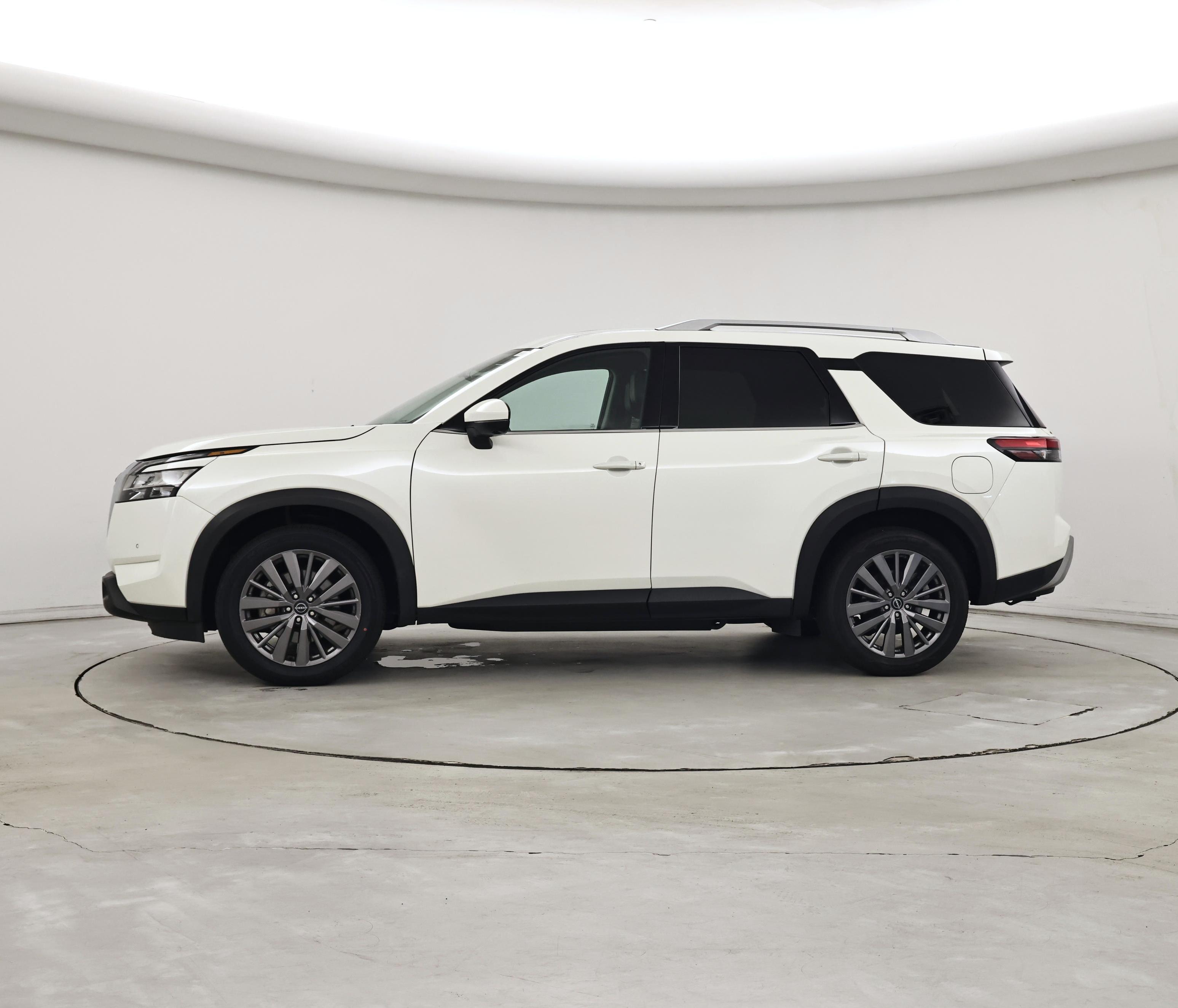 Thumbnail: 2024 Nissan Pathfinder - 3