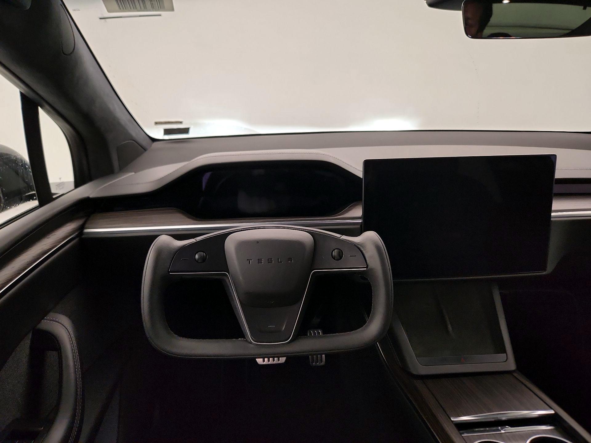 Thumbnail: 2023 Tesla Model X - 10