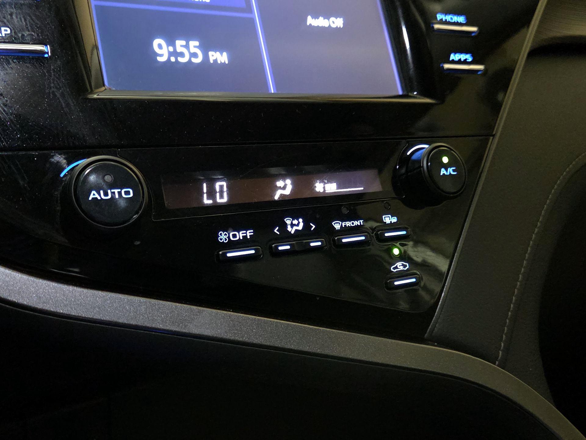 Thumbnail: 2019 Toyota Camry - 16