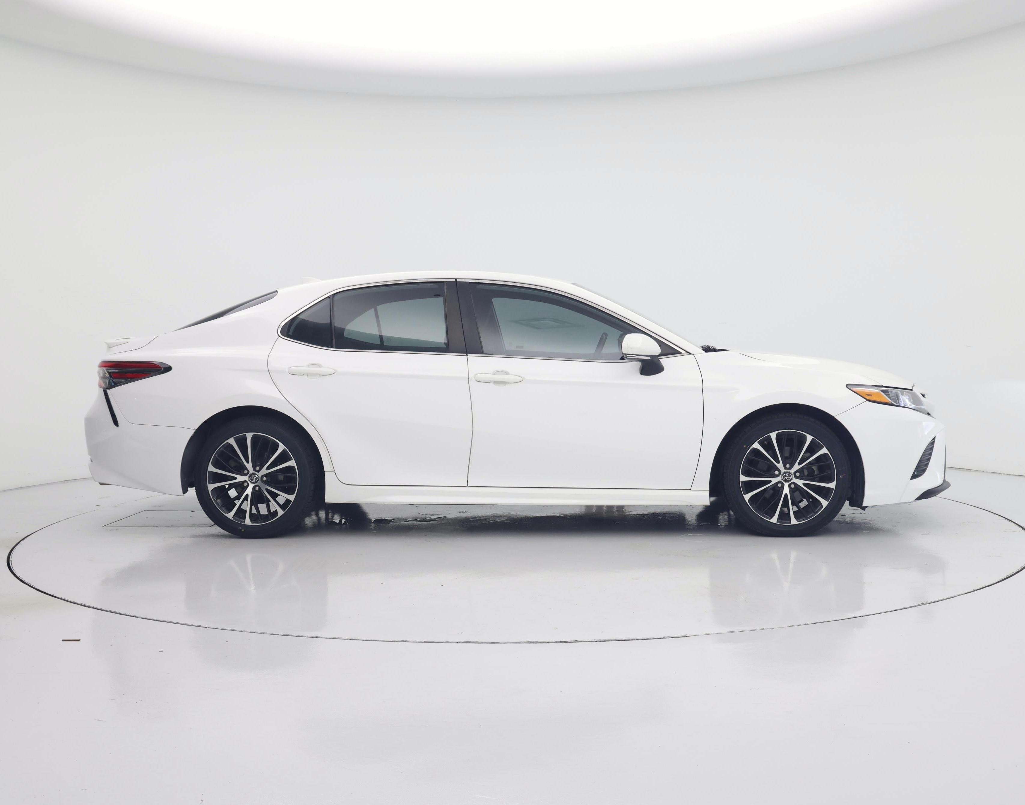 Thumbnail: 2019 Toyota Camry - 7