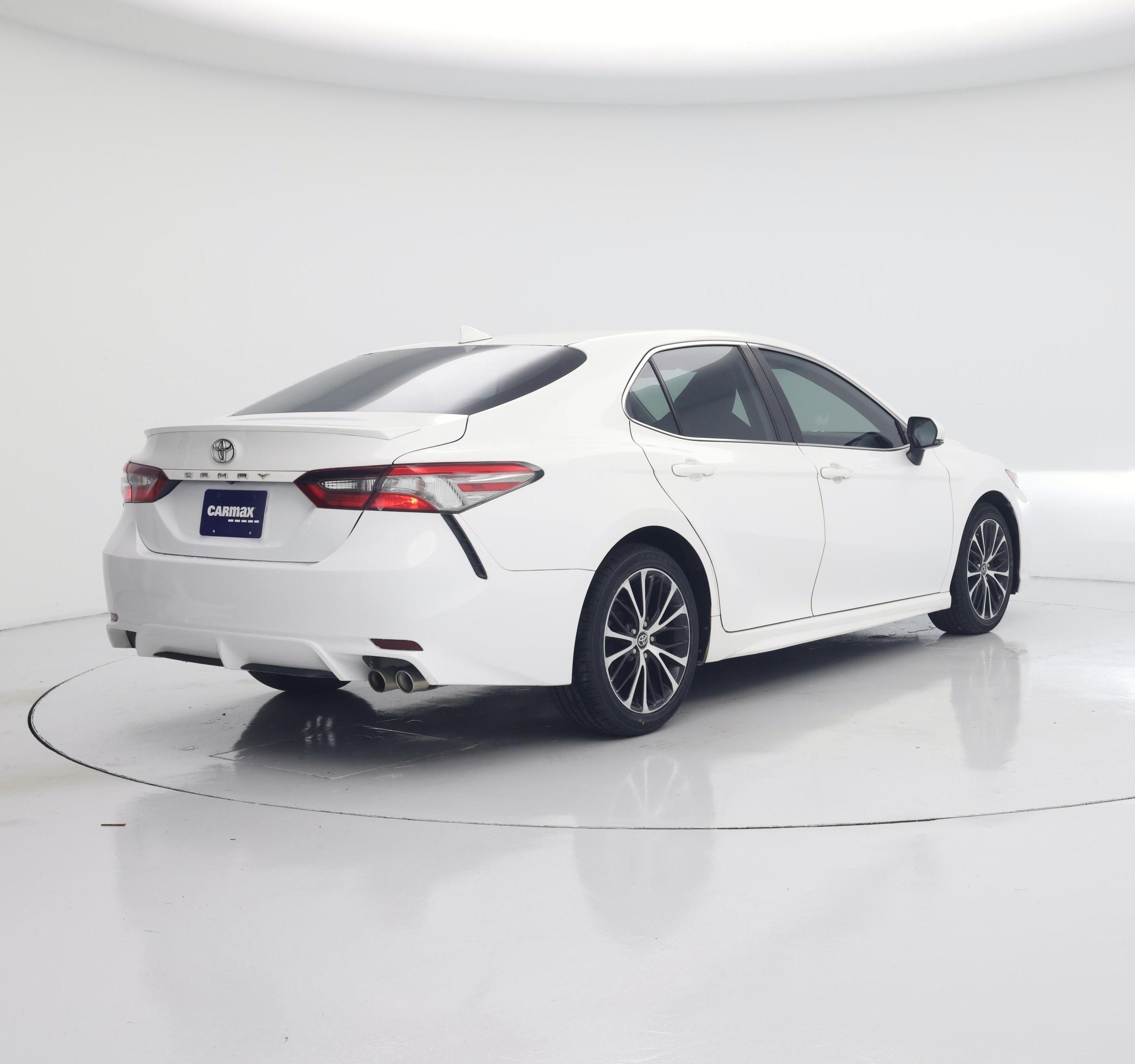 Thumbnail: 2019 Toyota Camry - 8
