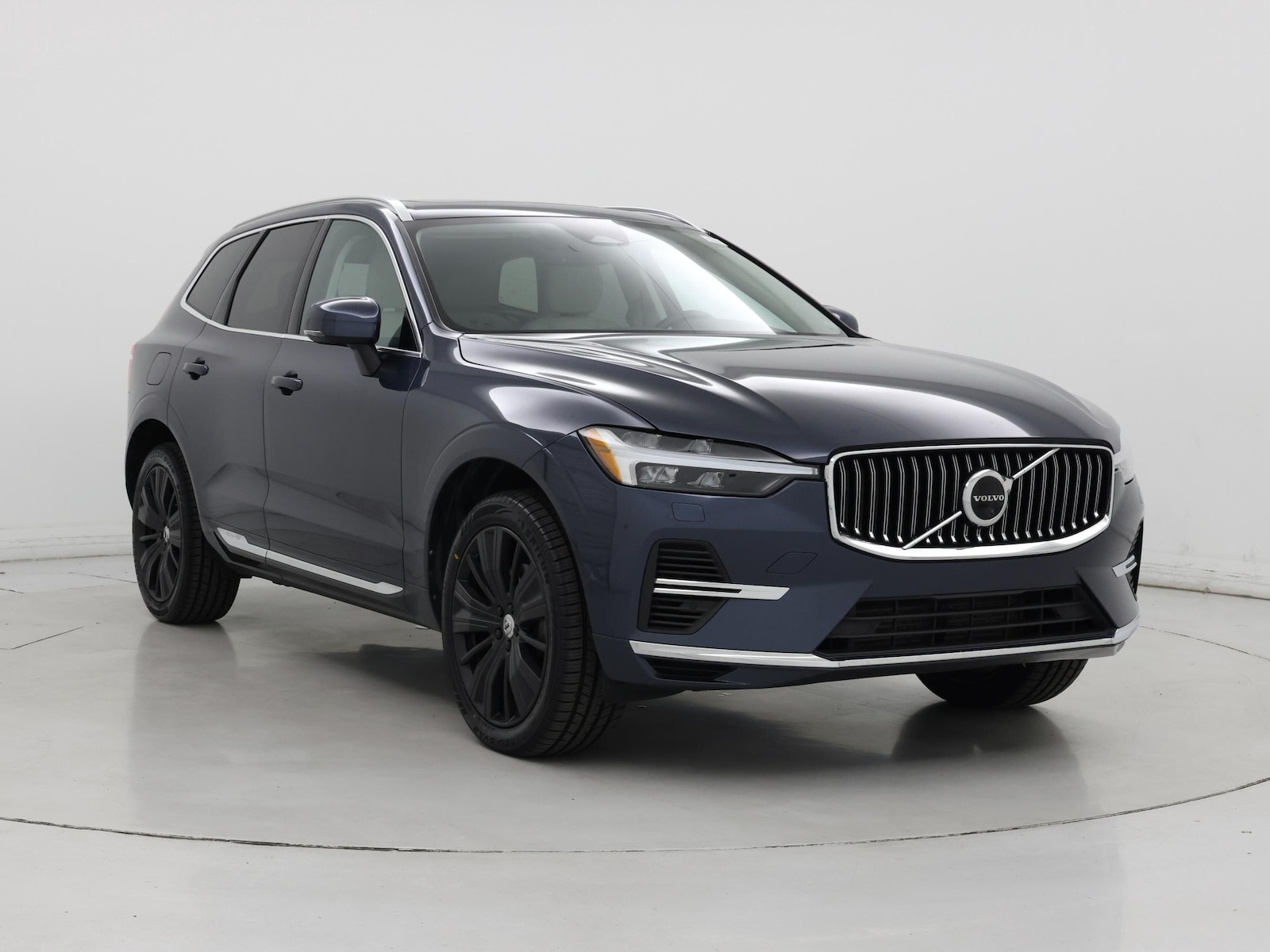 2023 Volvo XC60 Plus - Photo 2
