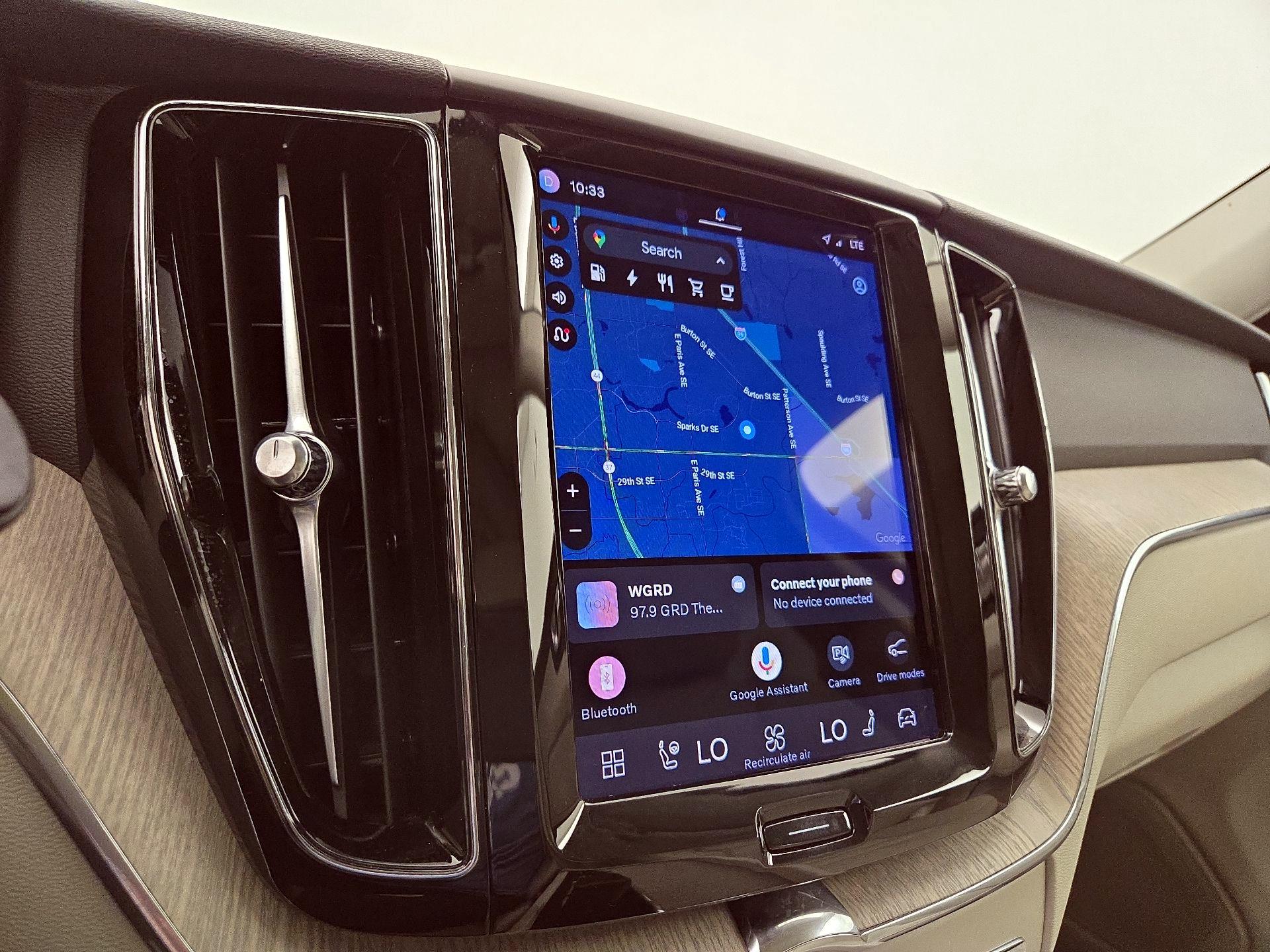 Thumbnail: 2023 Volvo XC60 - 14