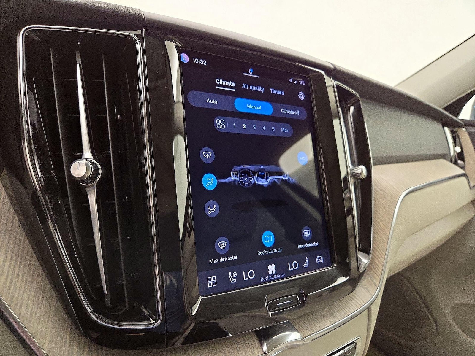 2023 Volvo XC60 Plus - Photo 18
