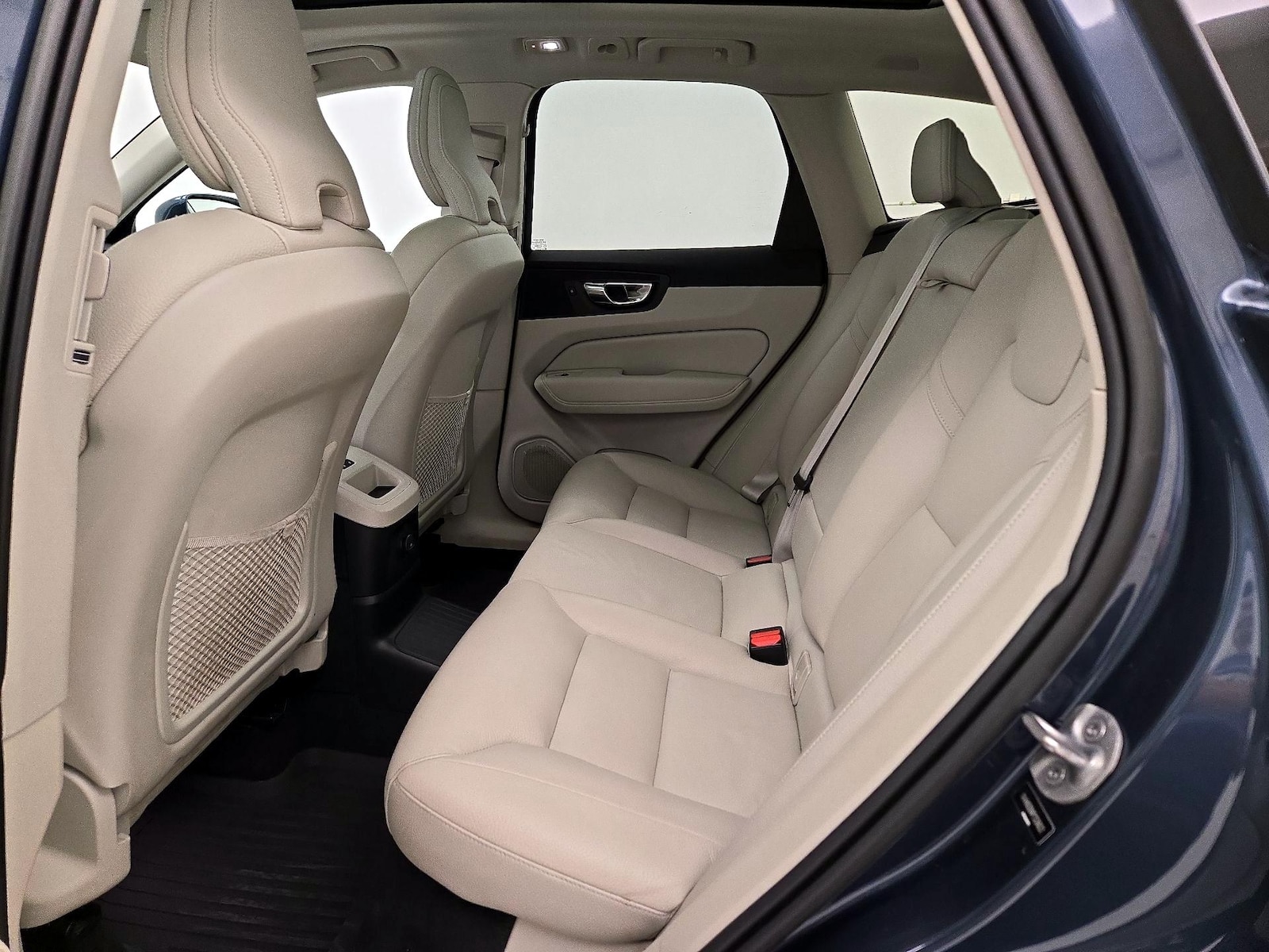 2023 Volvo XC60 Plus - Photo 22