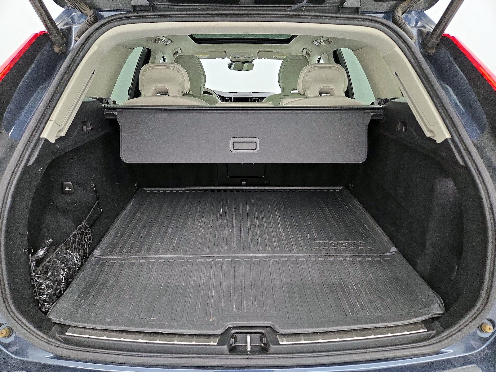2023 Volvo XC60 Plus - Photo 23