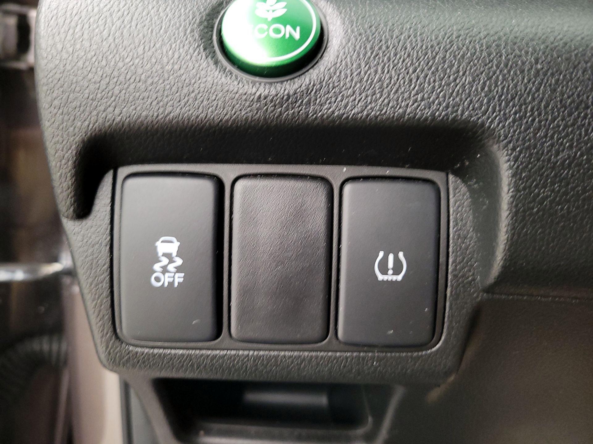 Thumbnail: 2015 Honda CR-V - 13