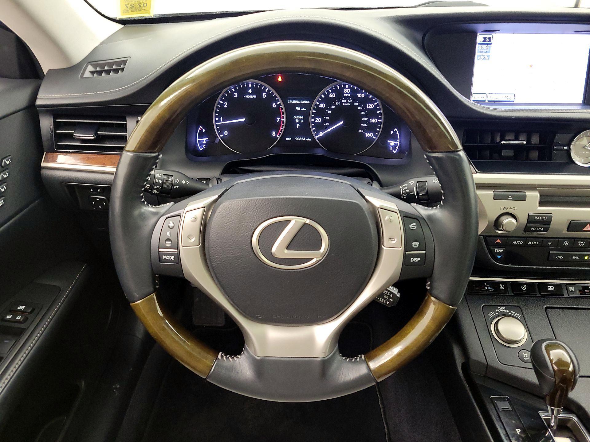 Thumbnail: 2014 Lexus ES - 10