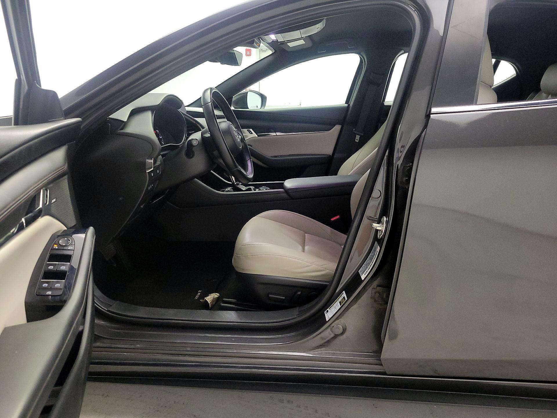 Thumbnail: 2020 Mazda Mazda3 - 11