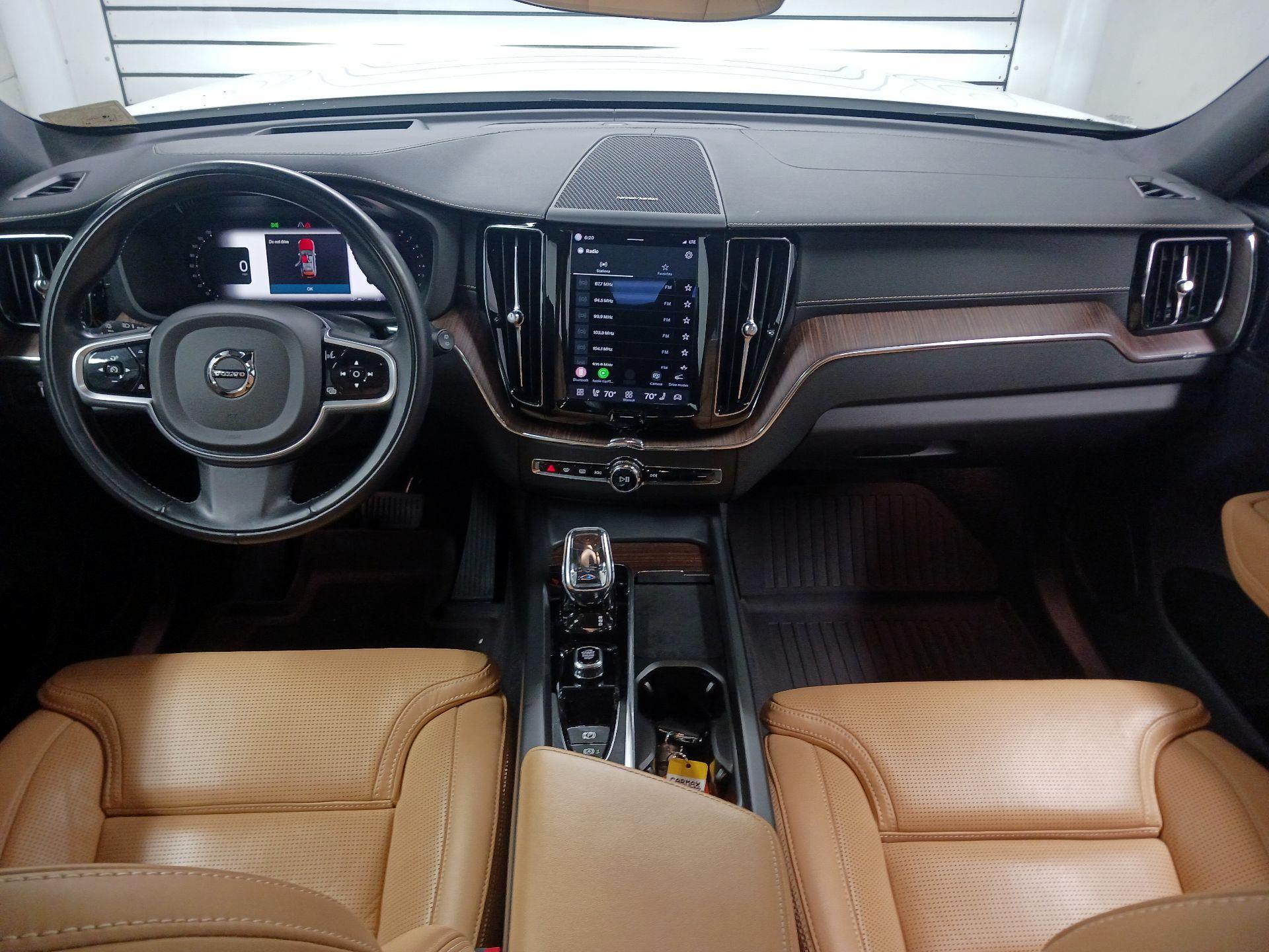 Thumbnail: 2022 Volvo XC60 - 9