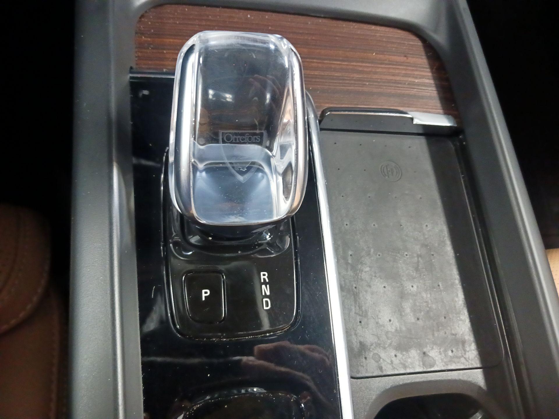 Thumbnail: 2022 Volvo XC60 - 17