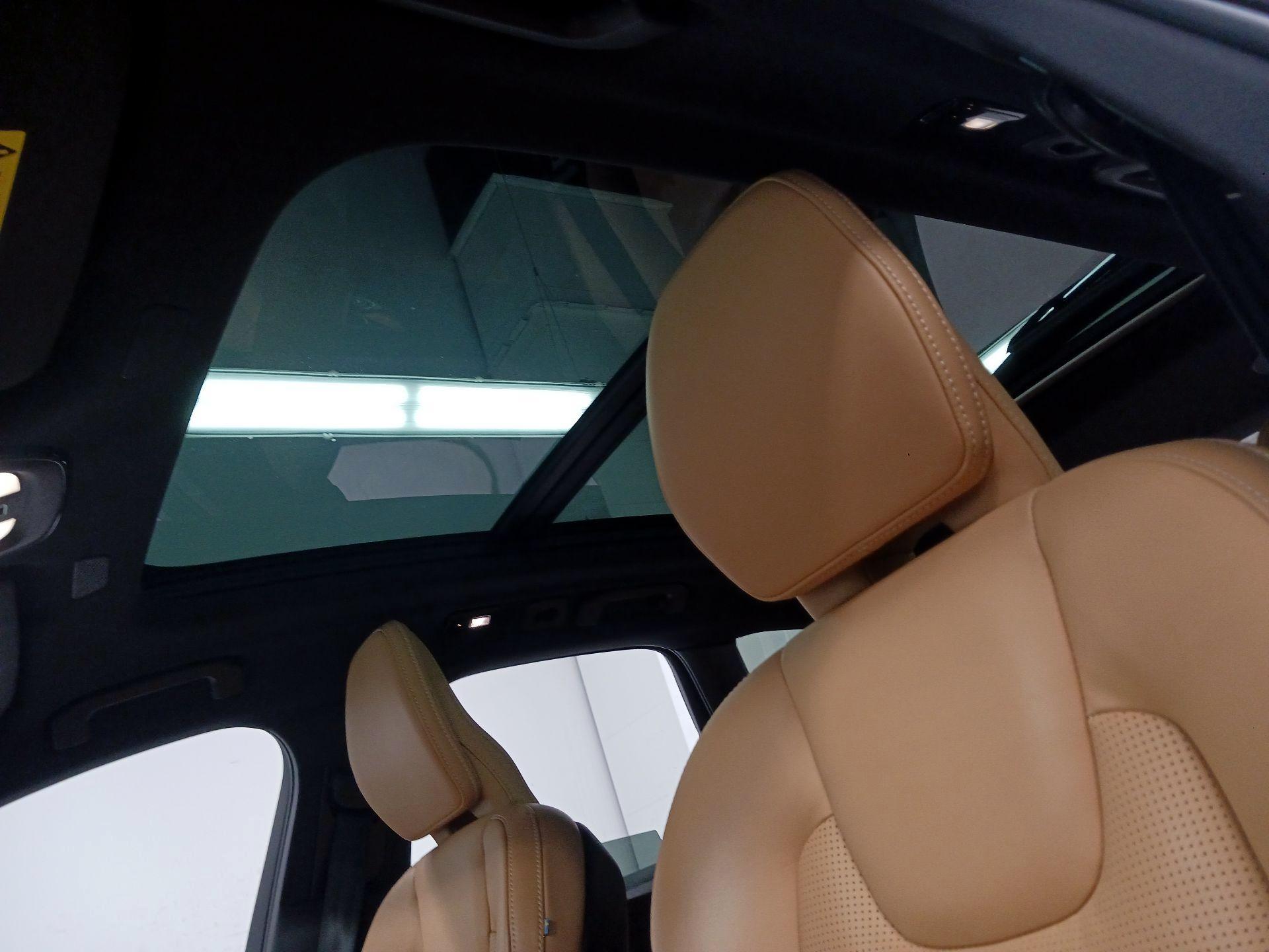 Thumbnail: 2022 Volvo XC60 - 19