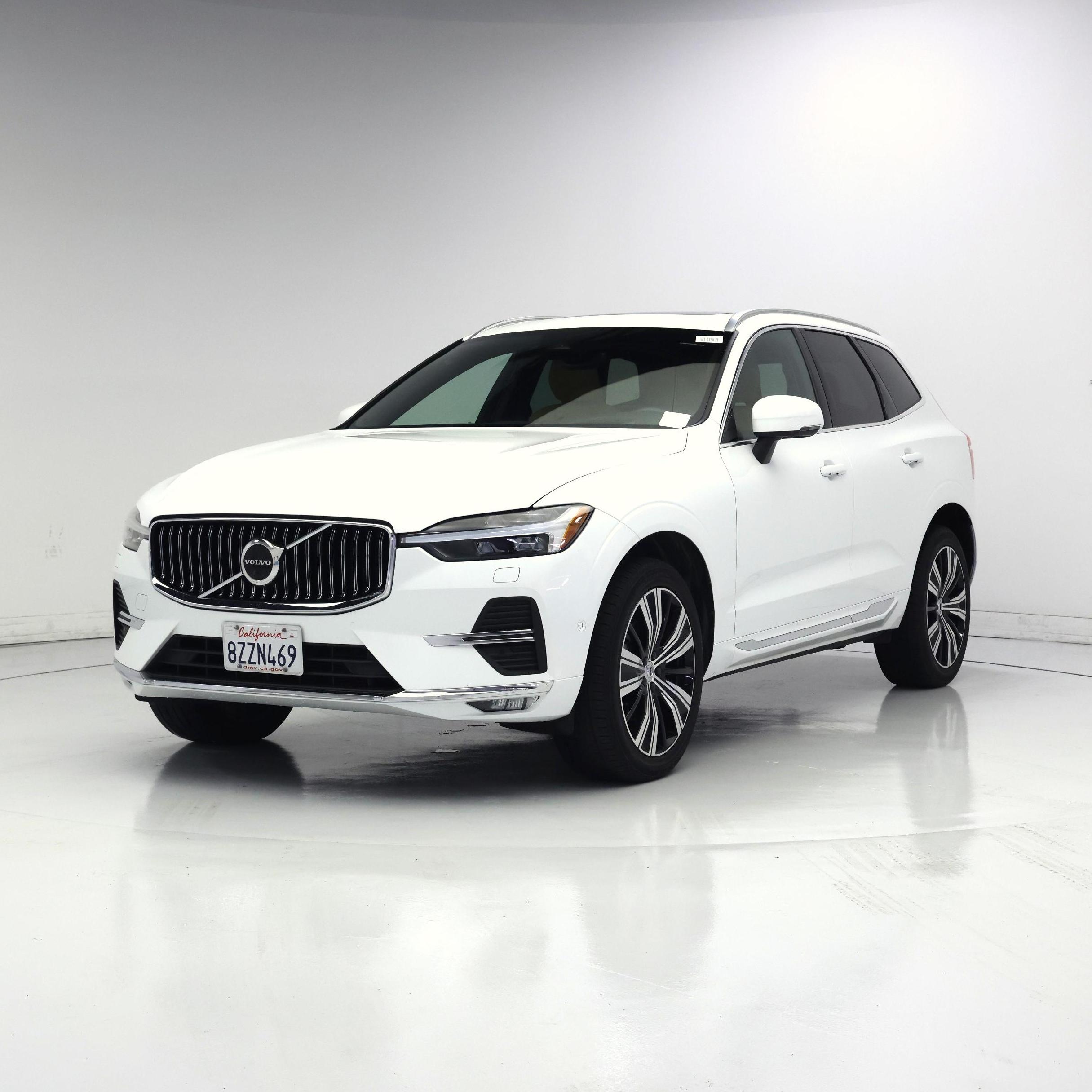 Thumbnail: 2022 Volvo XC60 - 4