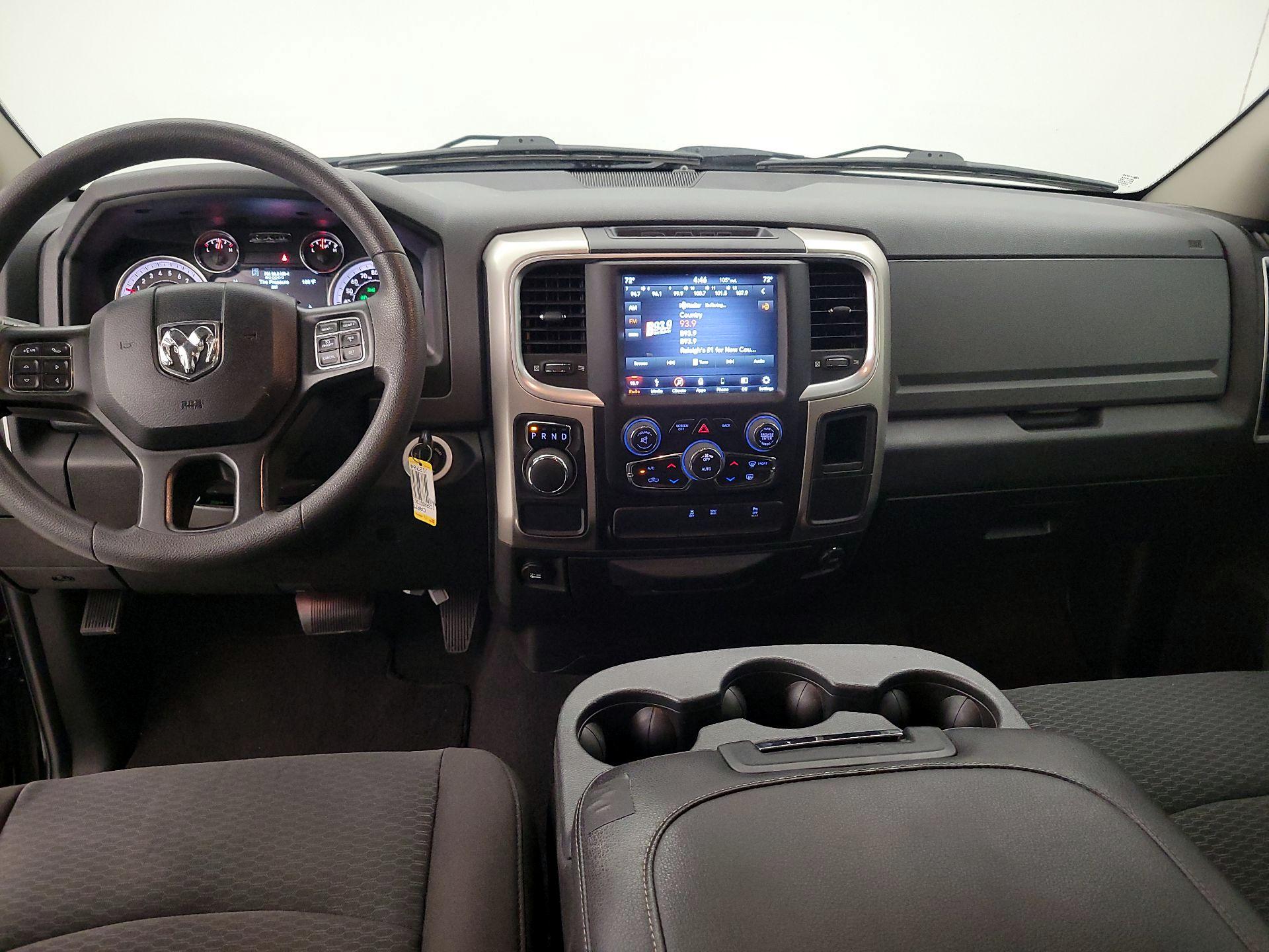Thumbnail: 2019 RAM 1500 Classic - 9