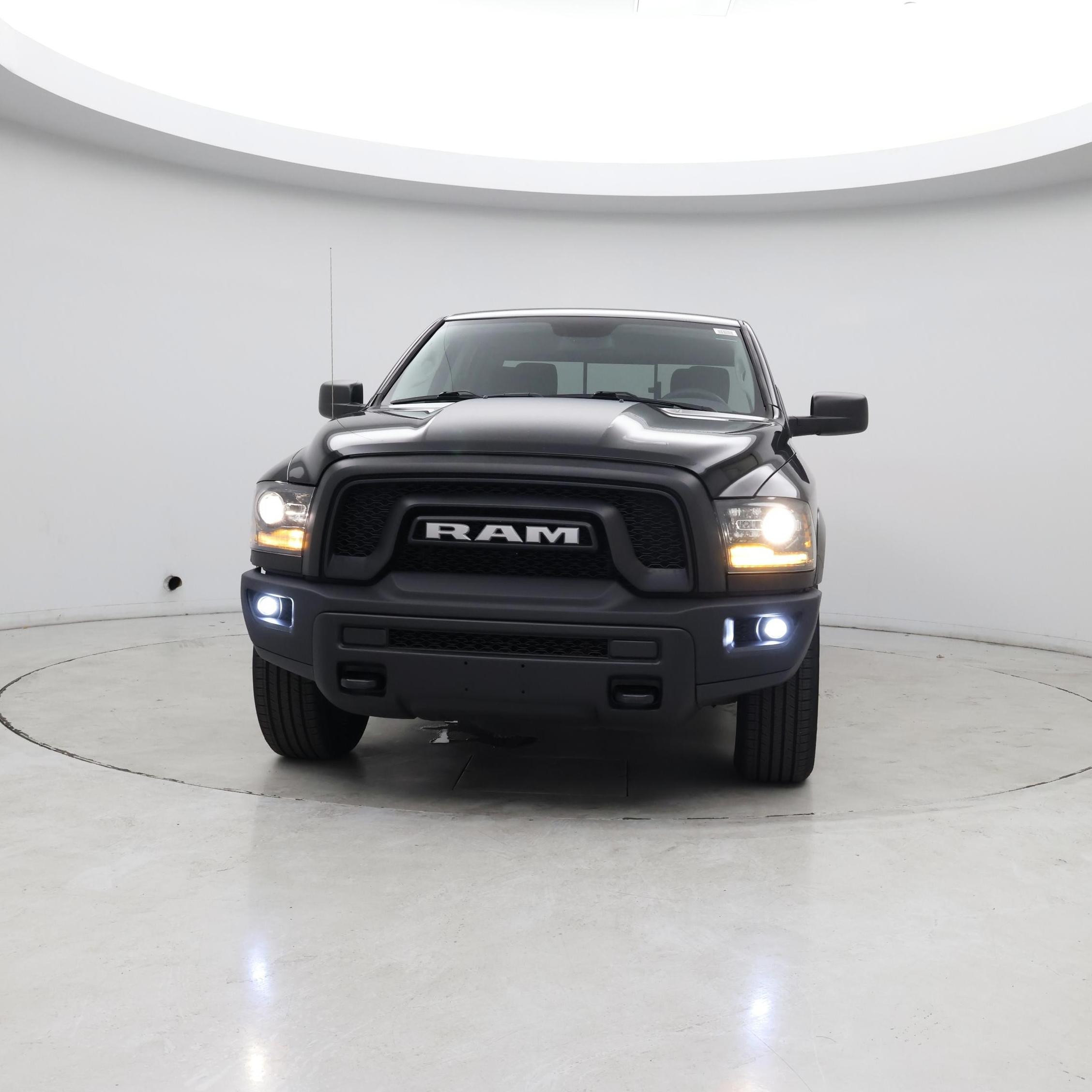 Thumbnail: 2019 RAM 1500 Classic - 4
