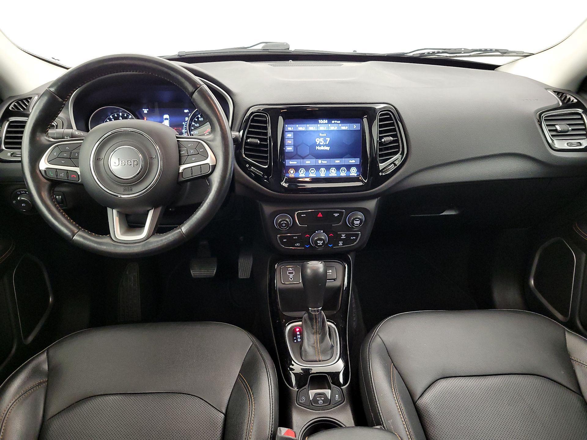 Thumbnail: 2020 Jeep Compass - 9