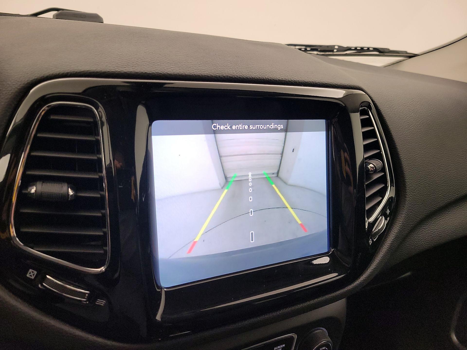 Thumbnail: 2020 Jeep Compass - 14