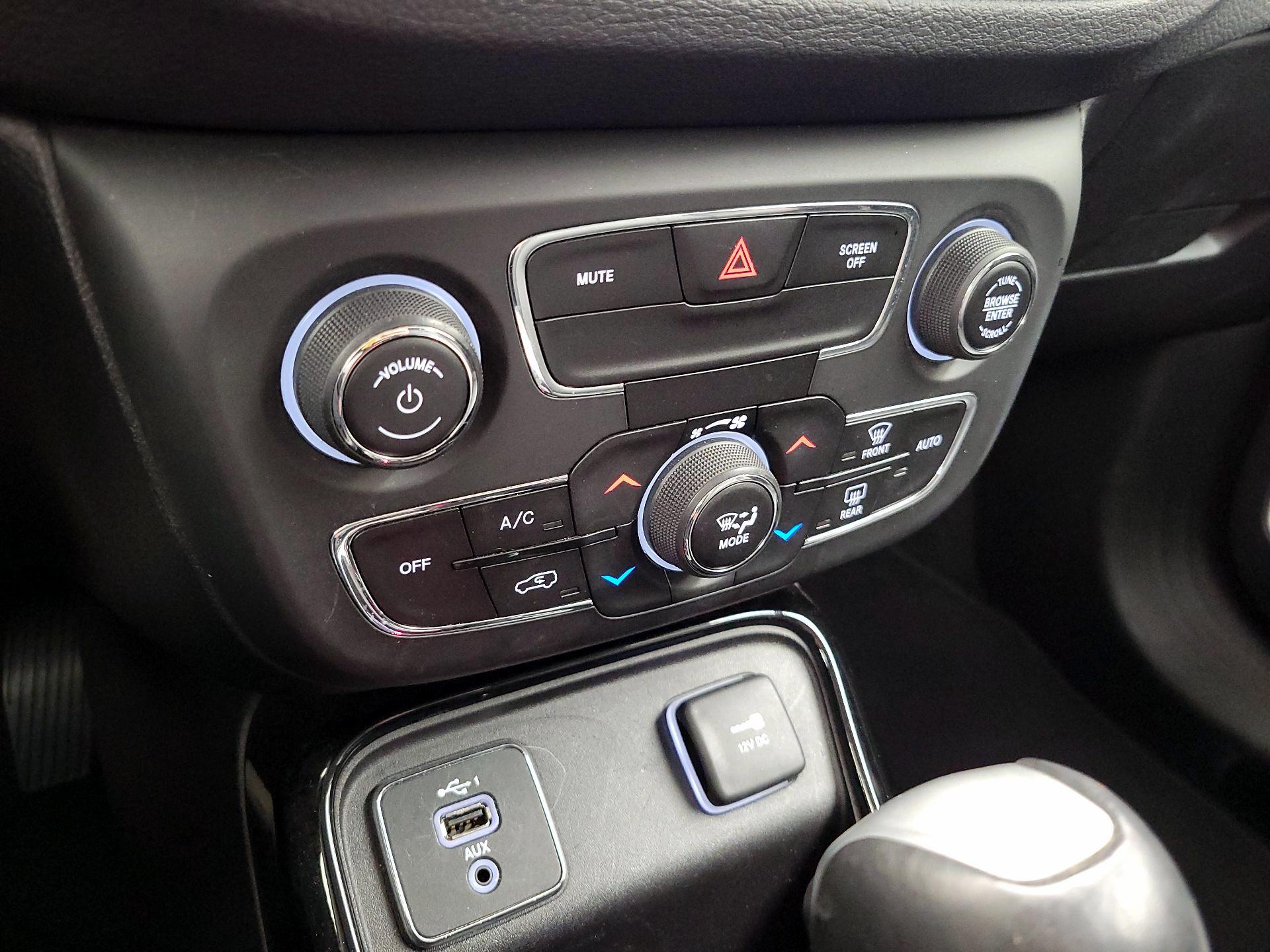 Thumbnail: 2020 Jeep Compass - 16