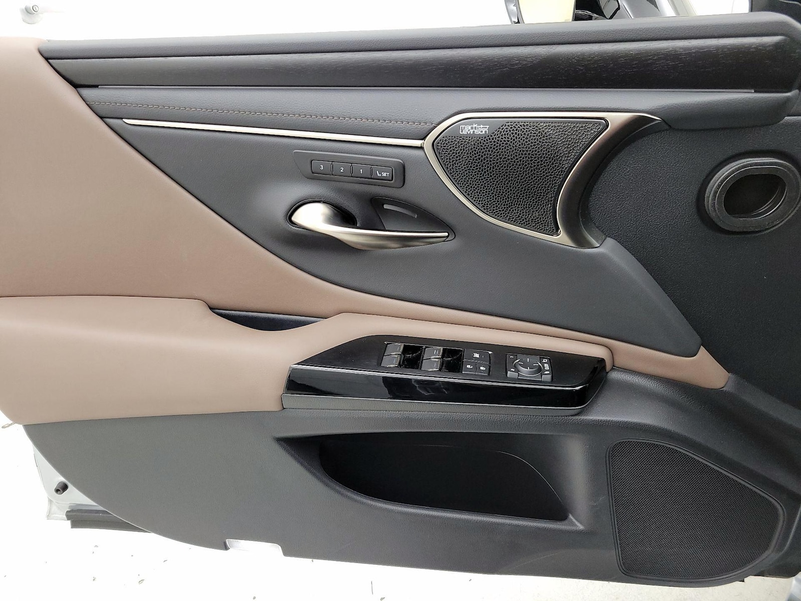 2025 Lexus ES 350 Ultra Luxury - Photo 13