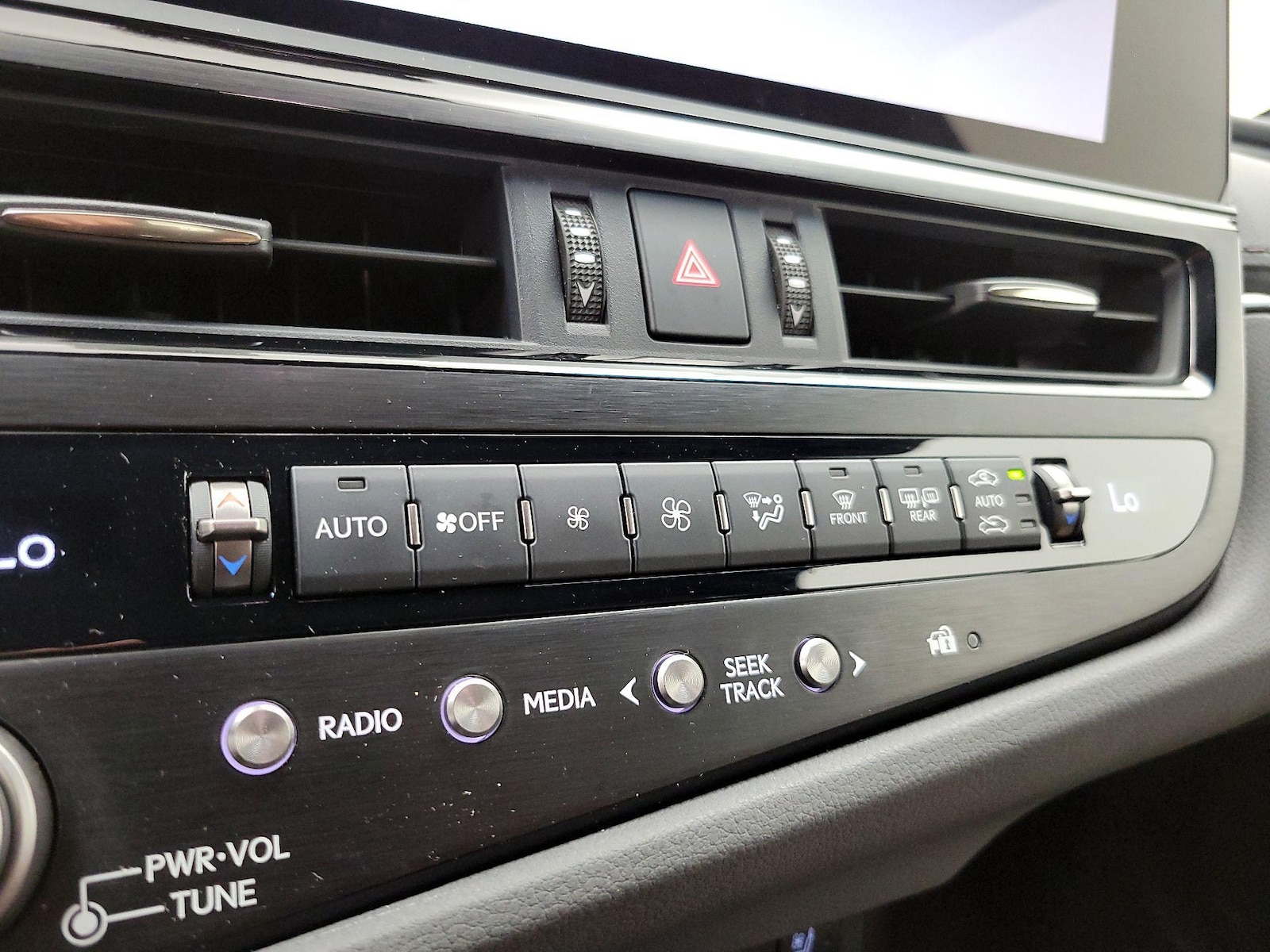 2025 Lexus ES 350 Ultra Luxury - Photo 17