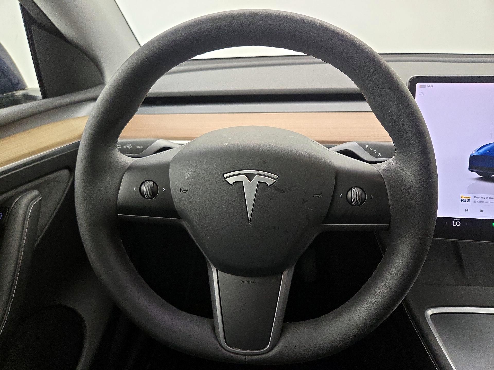 Thumbnail: 2023 Tesla Model Y - 10