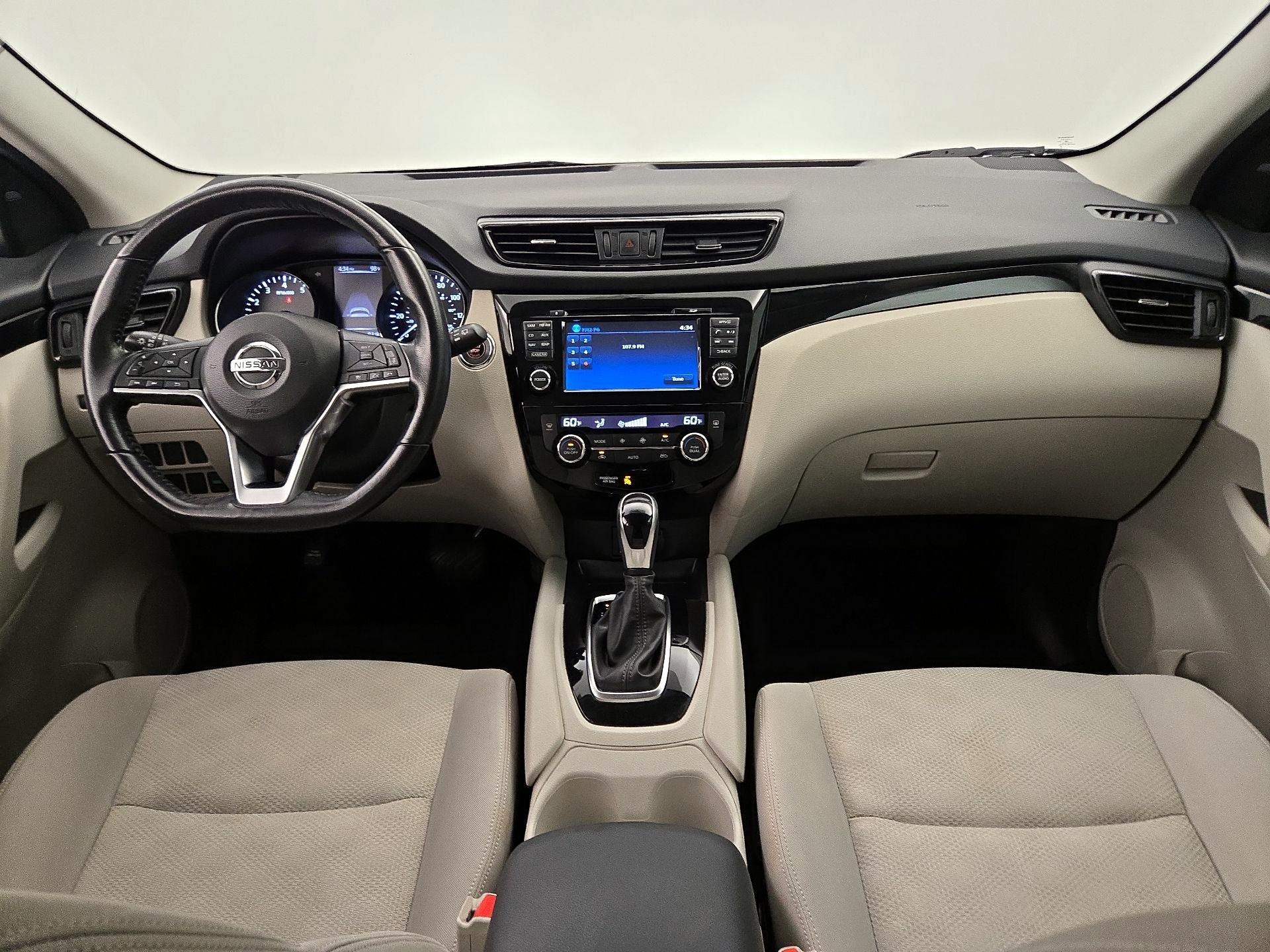 Thumbnail: 2018 Nissan Rogue Sport - 9