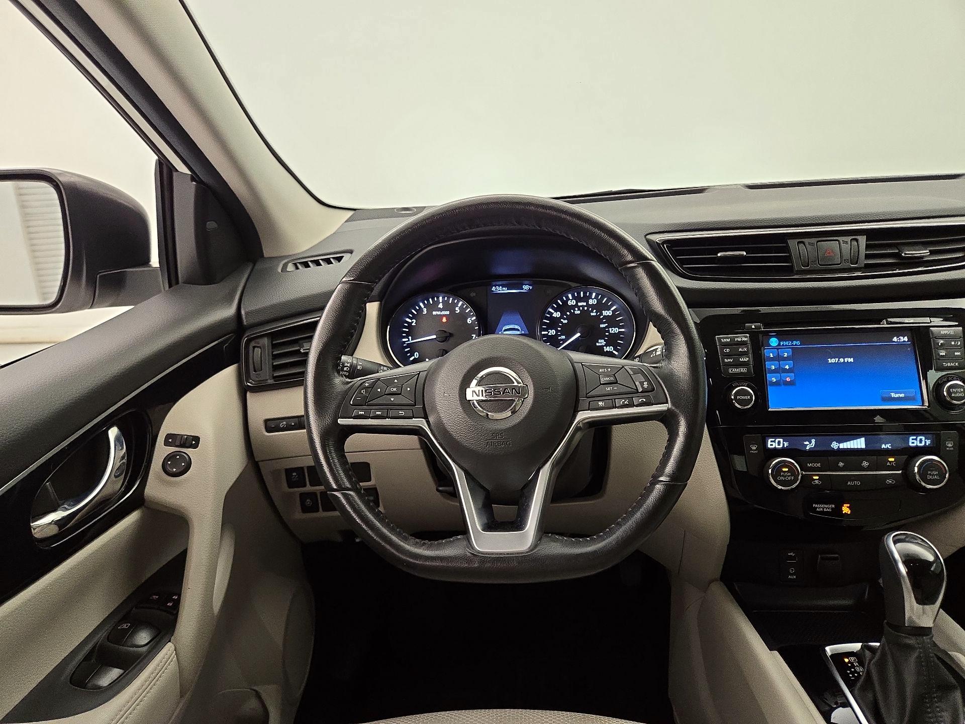 Thumbnail: 2018 Nissan Rogue Sport - 10