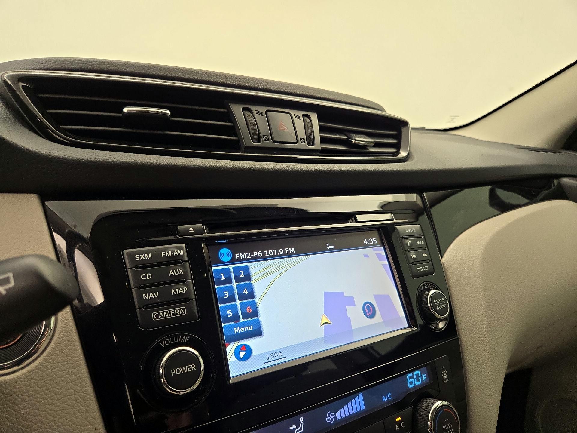 Thumbnail: 2018 Nissan Rogue Sport - 14