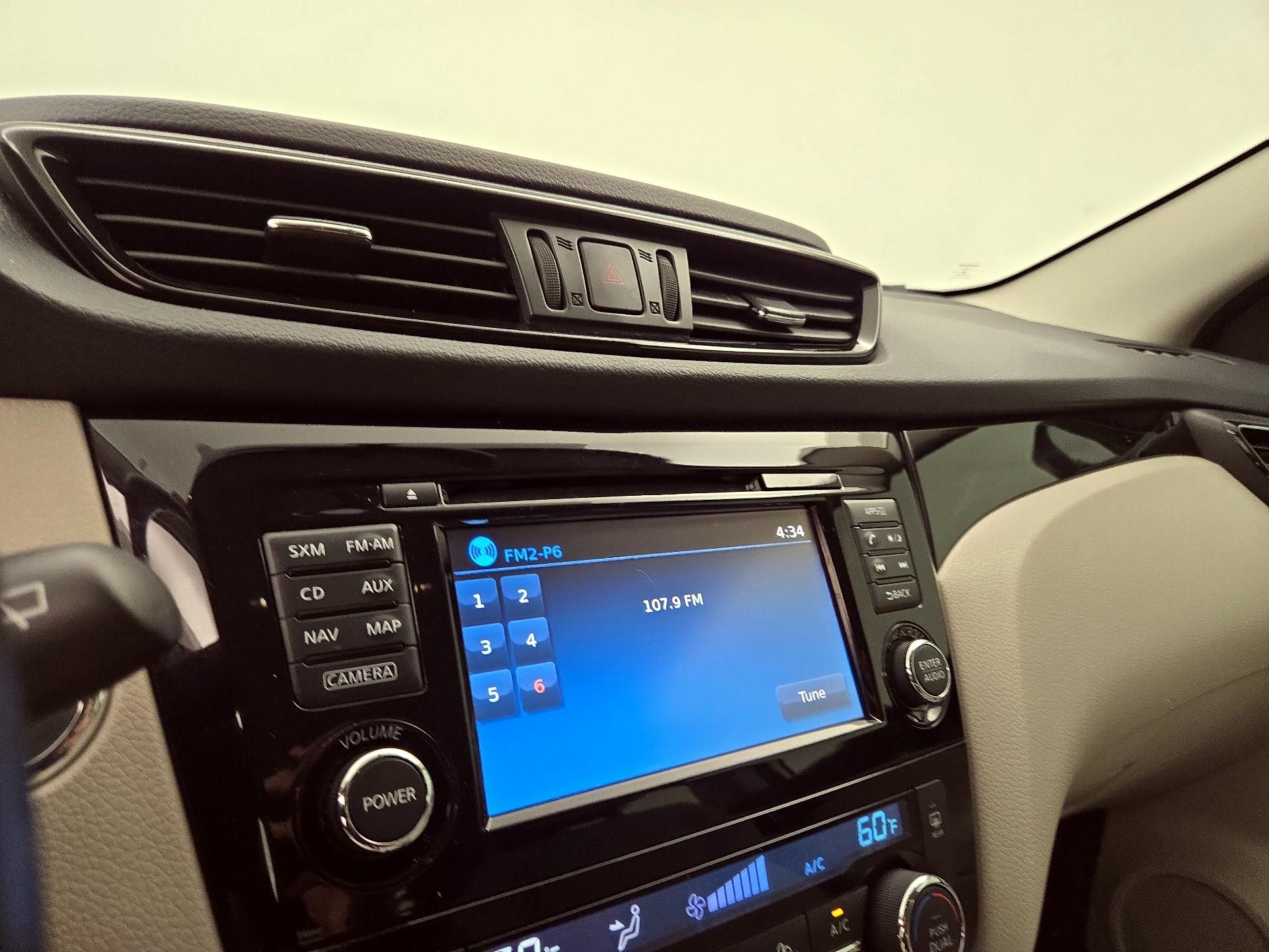Thumbnail: 2018 Nissan Rogue Sport - 16