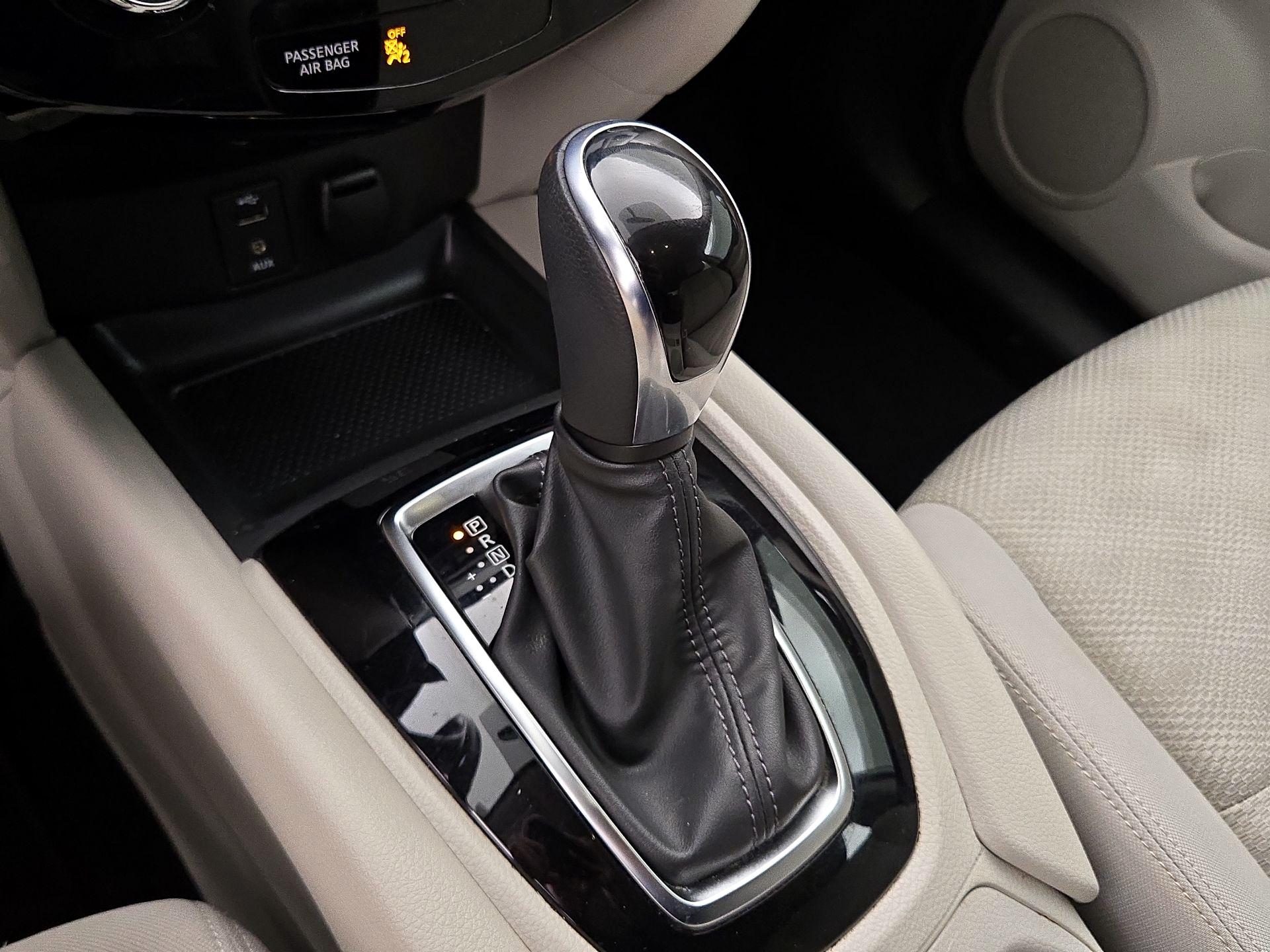 Thumbnail: 2018 Nissan Rogue Sport - 18