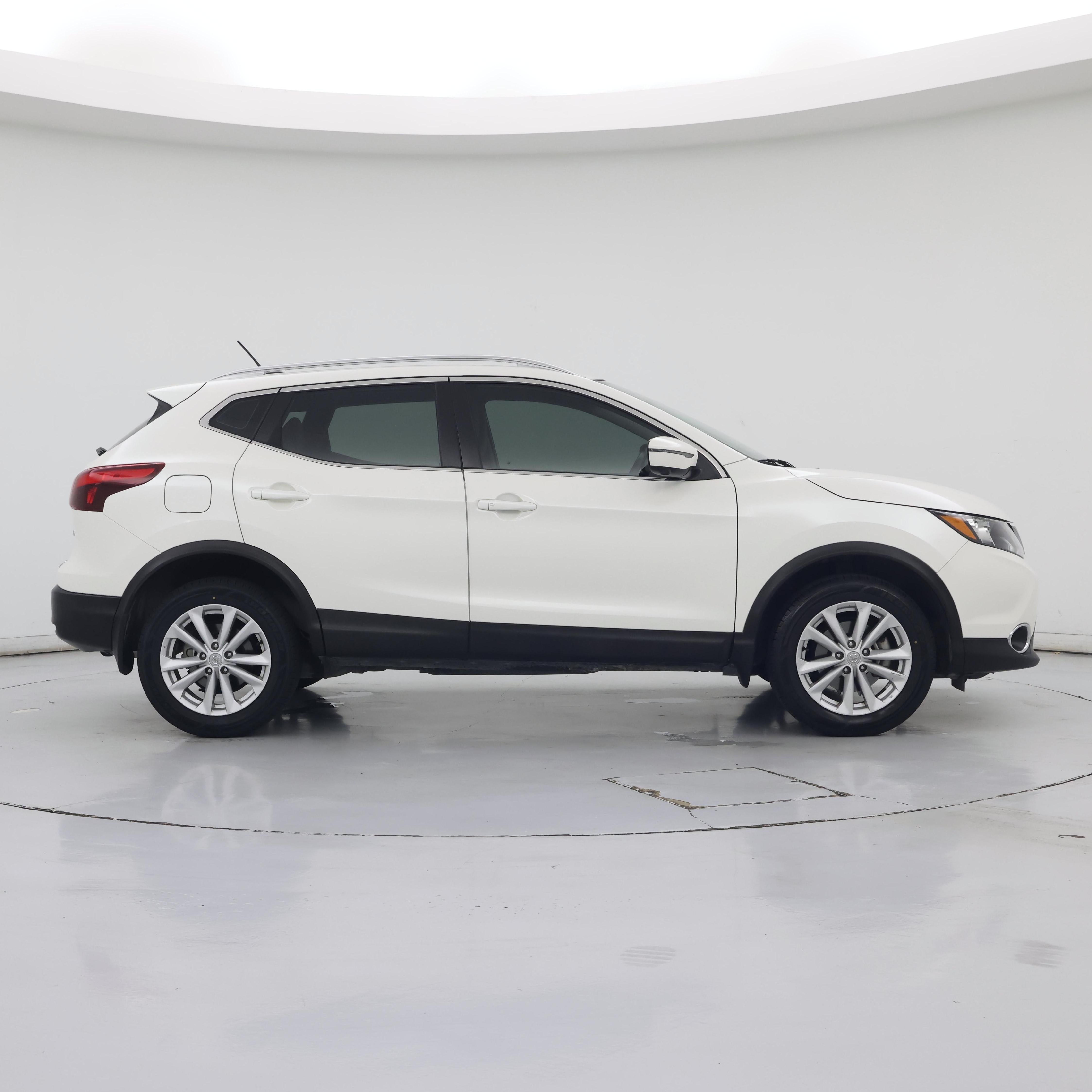 Thumbnail: 2018 Nissan Rogue Sport - 7