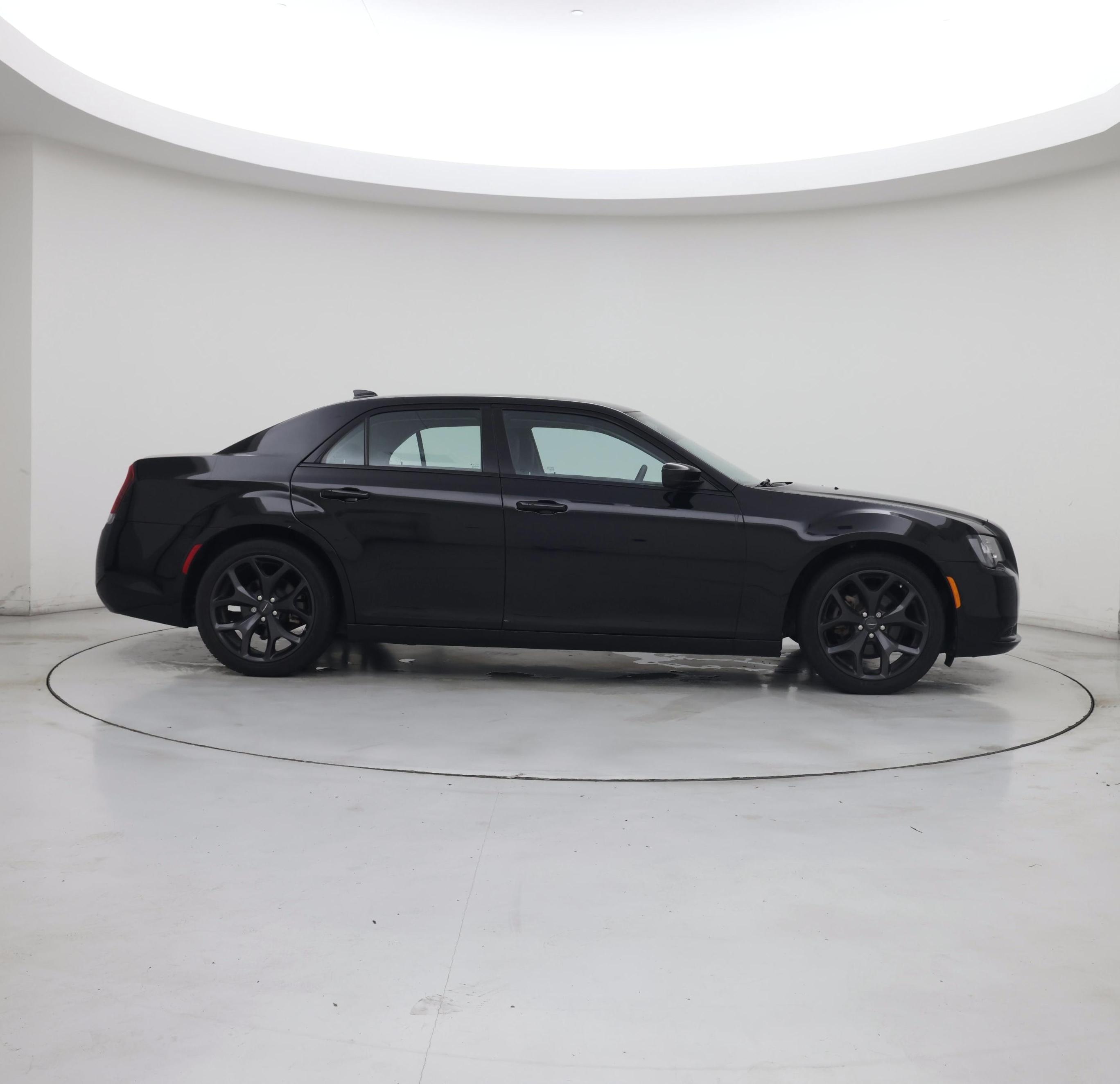 Thumbnail: 2022 Chrysler 300 - 7