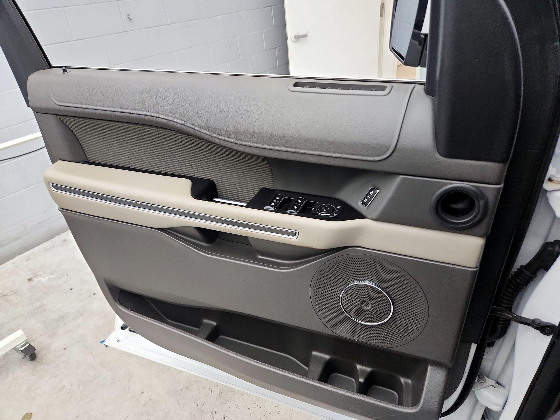 Thumbnail: 2020 Ford Expedition - 12