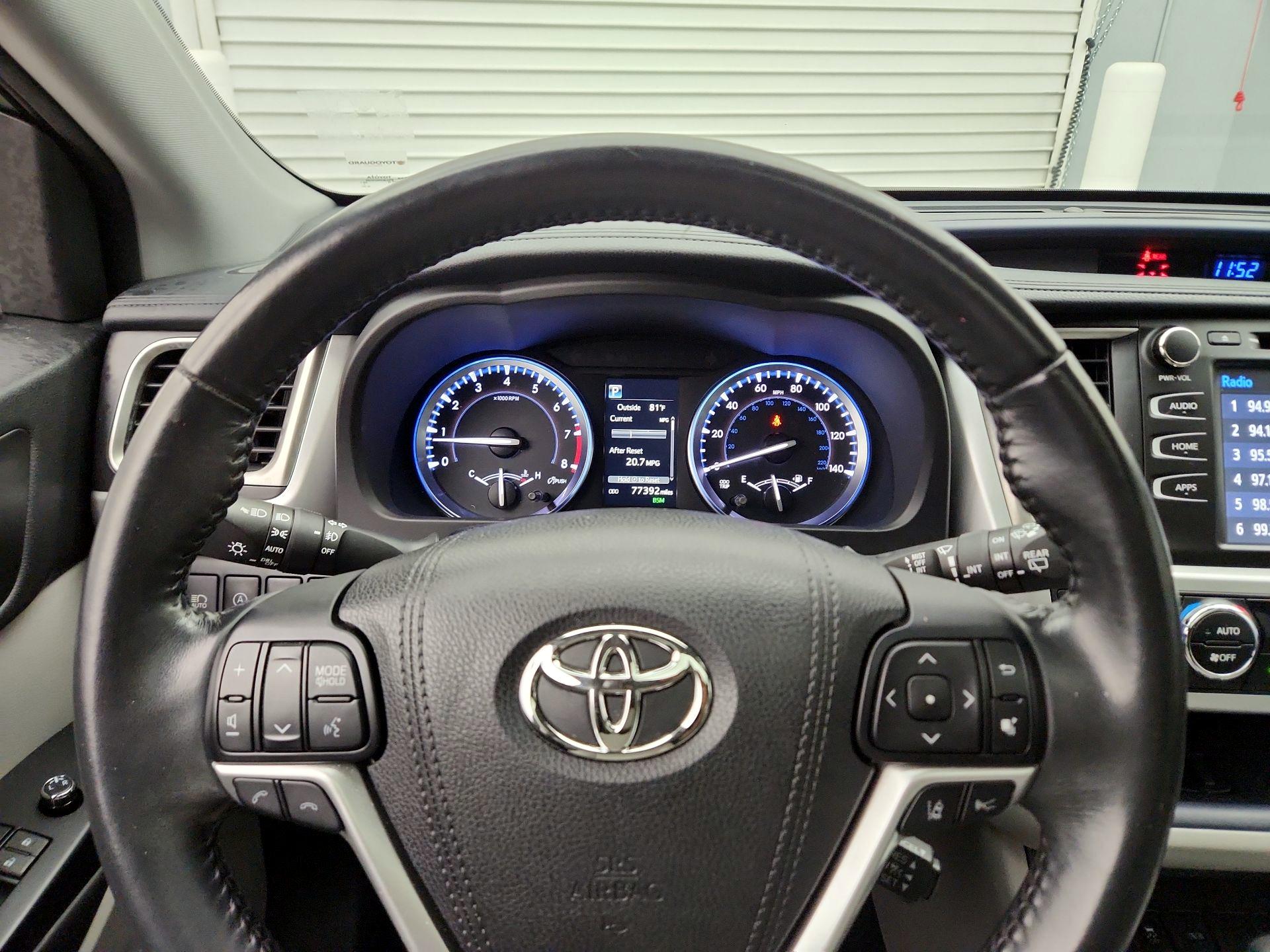 Thumbnail: 2017 Toyota Highlander - 10