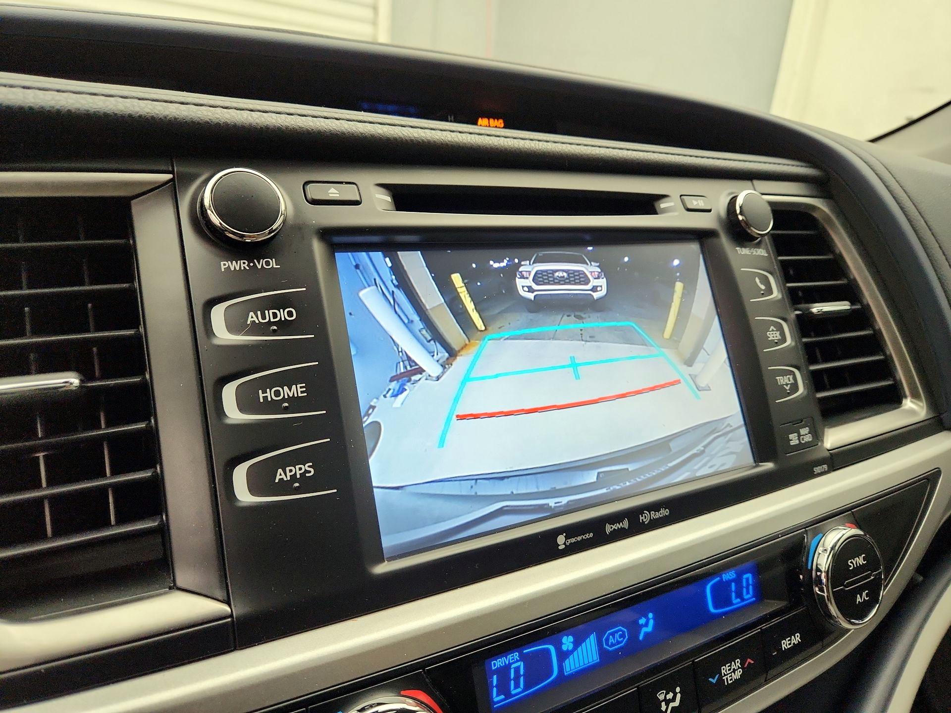 Thumbnail: 2017 Toyota Highlander - 14