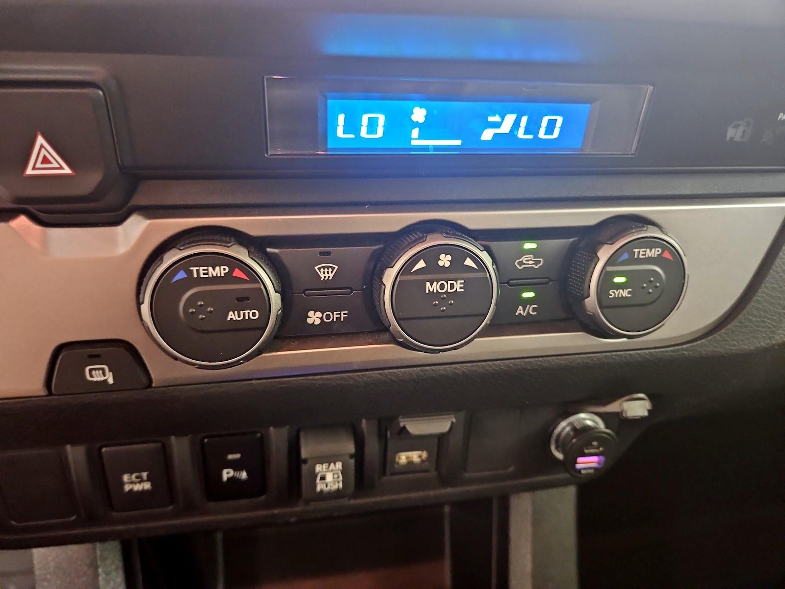 2023 Toyota Tacoma SR5 - Photo 18