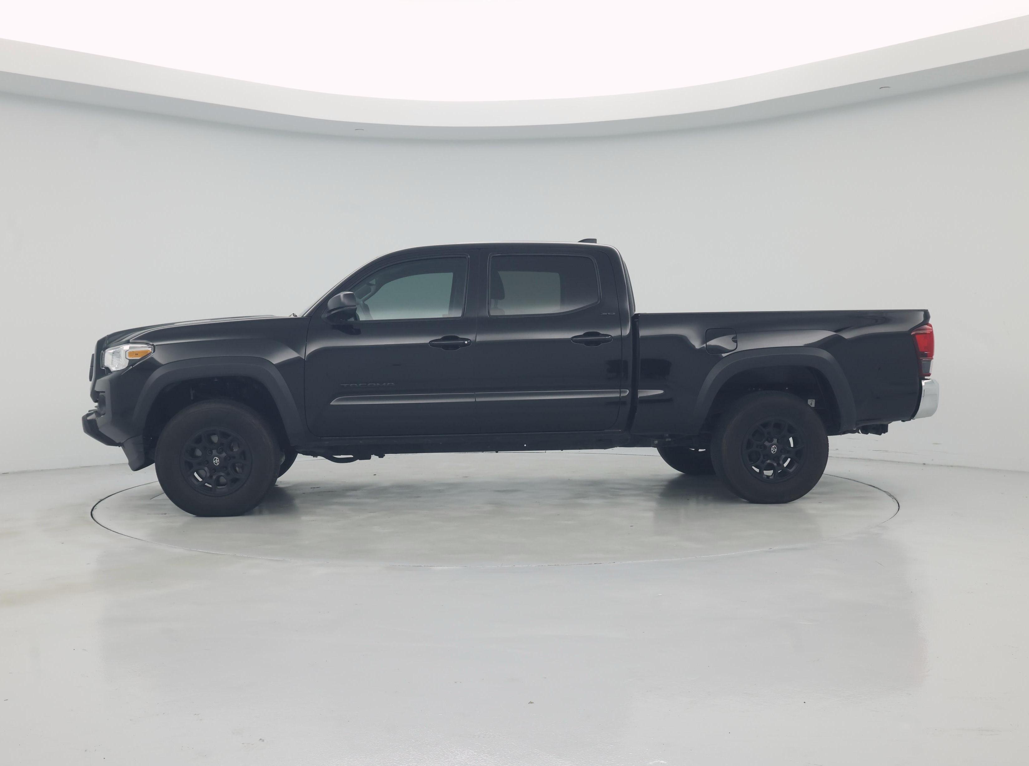 Thumbnail: 2023 Toyota Tacoma - 3