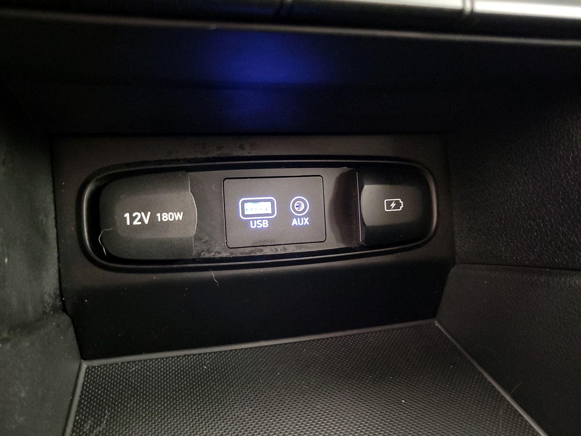 Thumbnail: 2019 Hyundai Santa Fe - 18