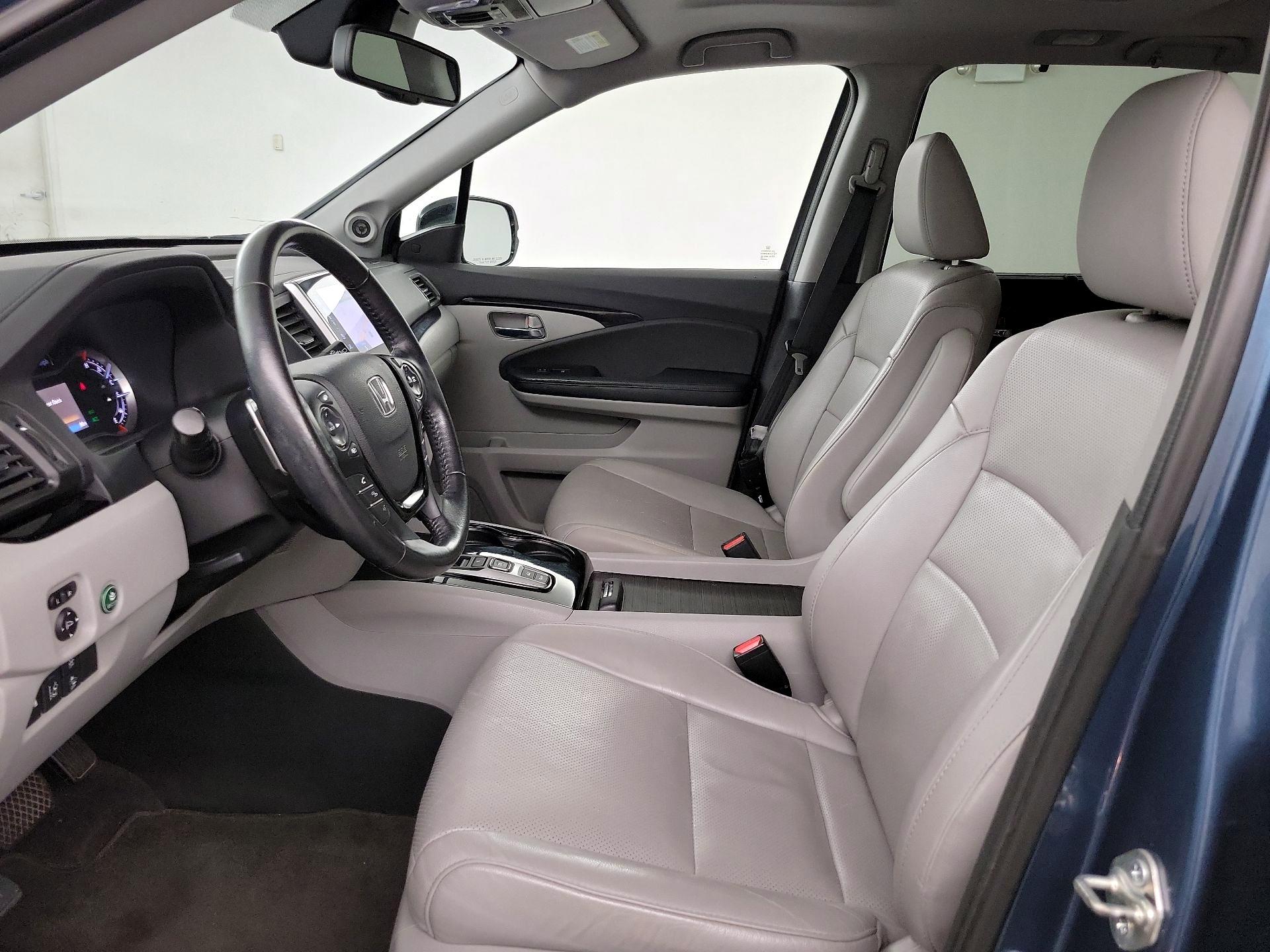 Thumbnail: 2016 Honda Pilot - 9