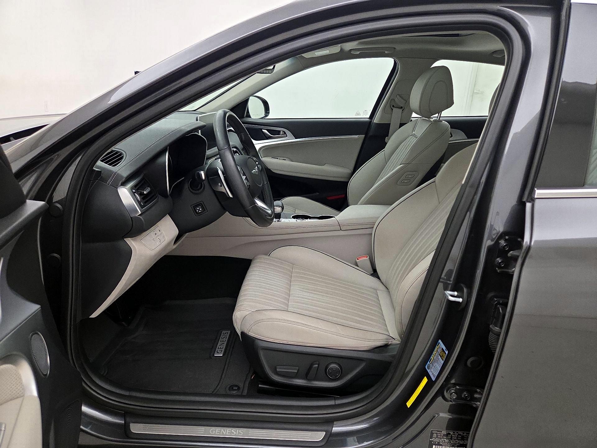 Thumbnail: 2019 Genesis G70 - 11