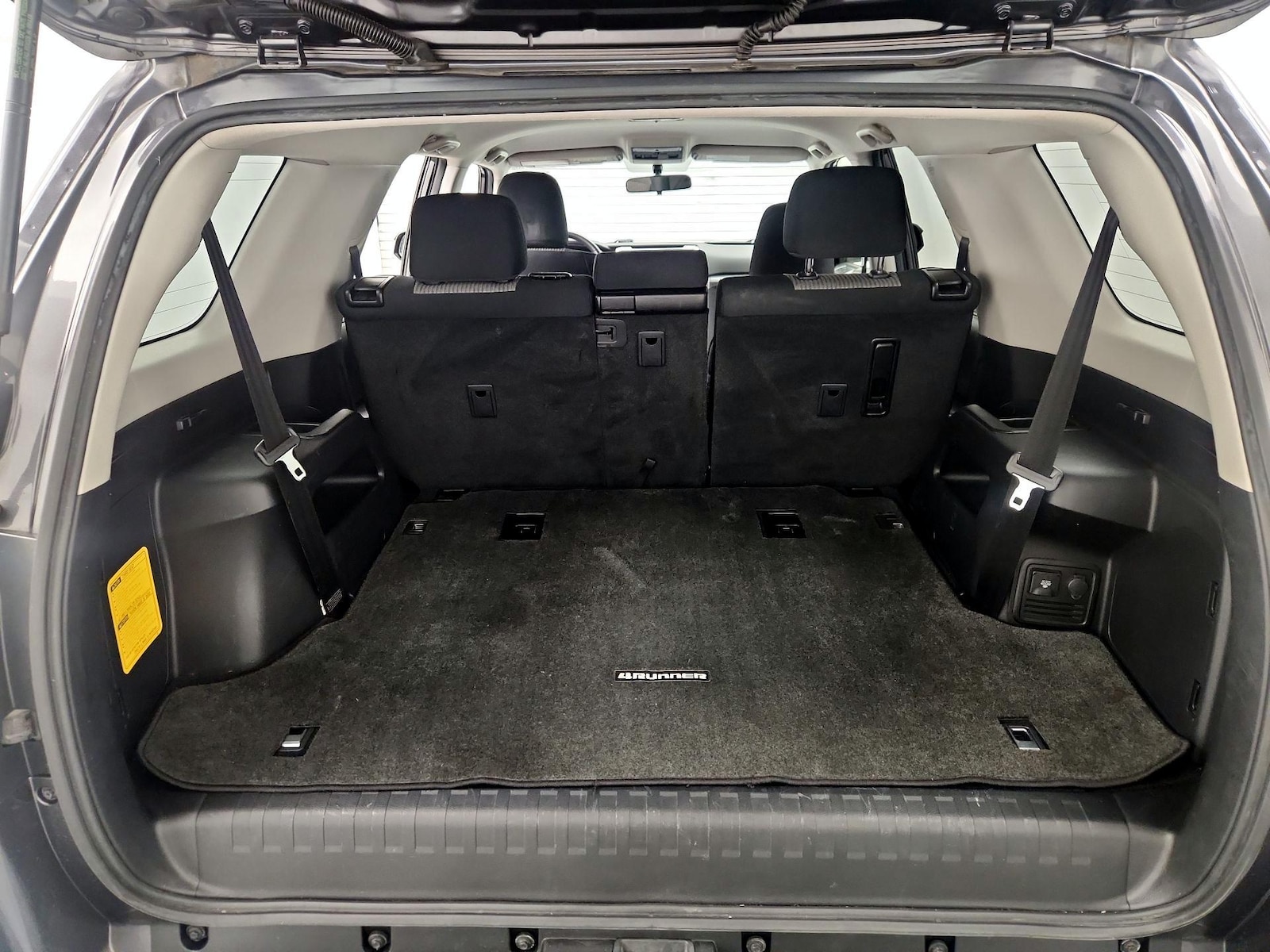 2018 Toyota 4Runner SR5 - Photo 24