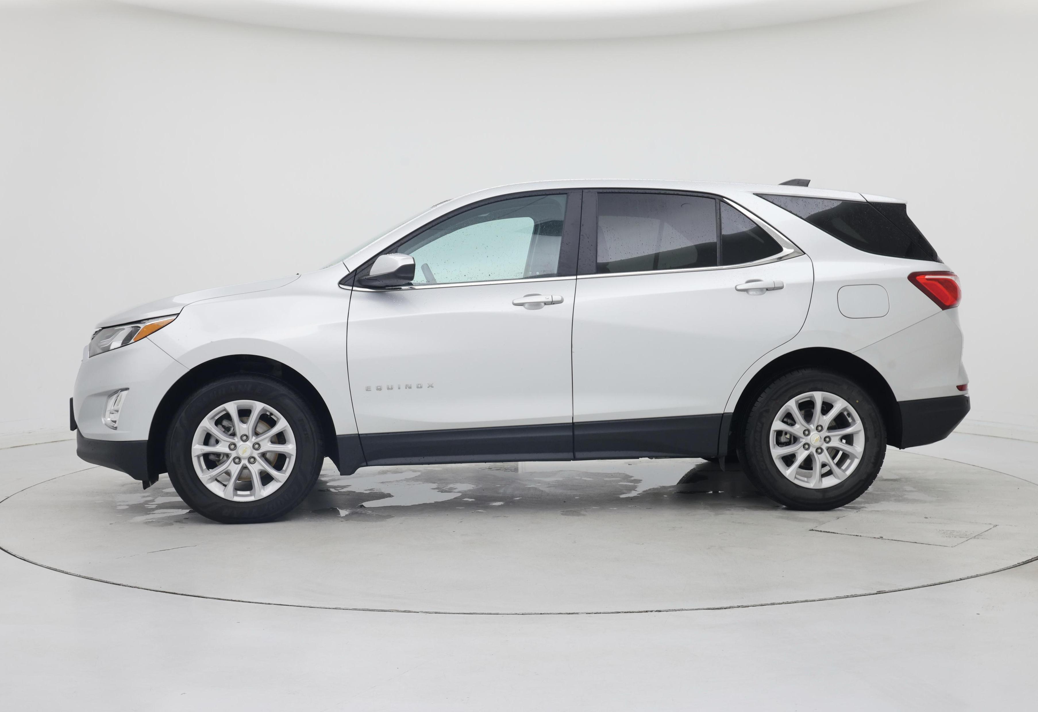 Thumbnail: 2021 Chevrolet Equinox - 3